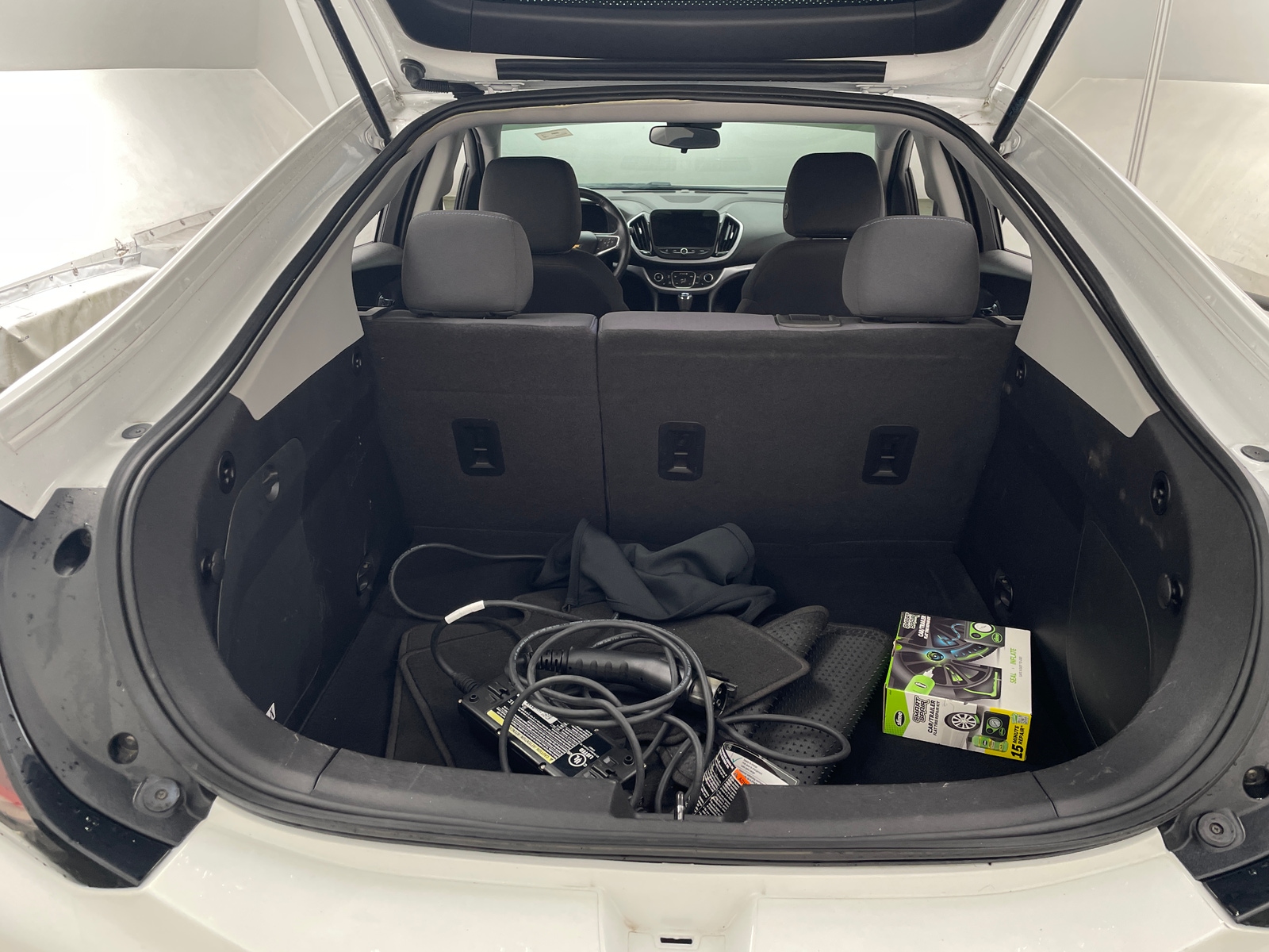 Thumbnail: 2017 Chevrolet Volt - 7