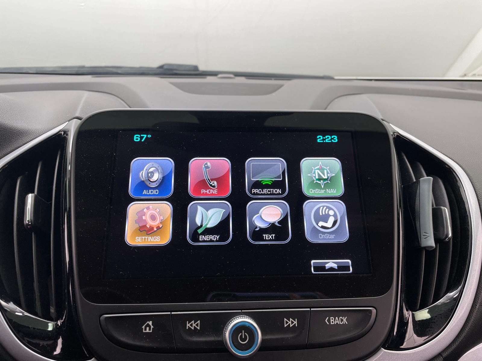 Thumbnail: 2017 Chevrolet Volt - 4