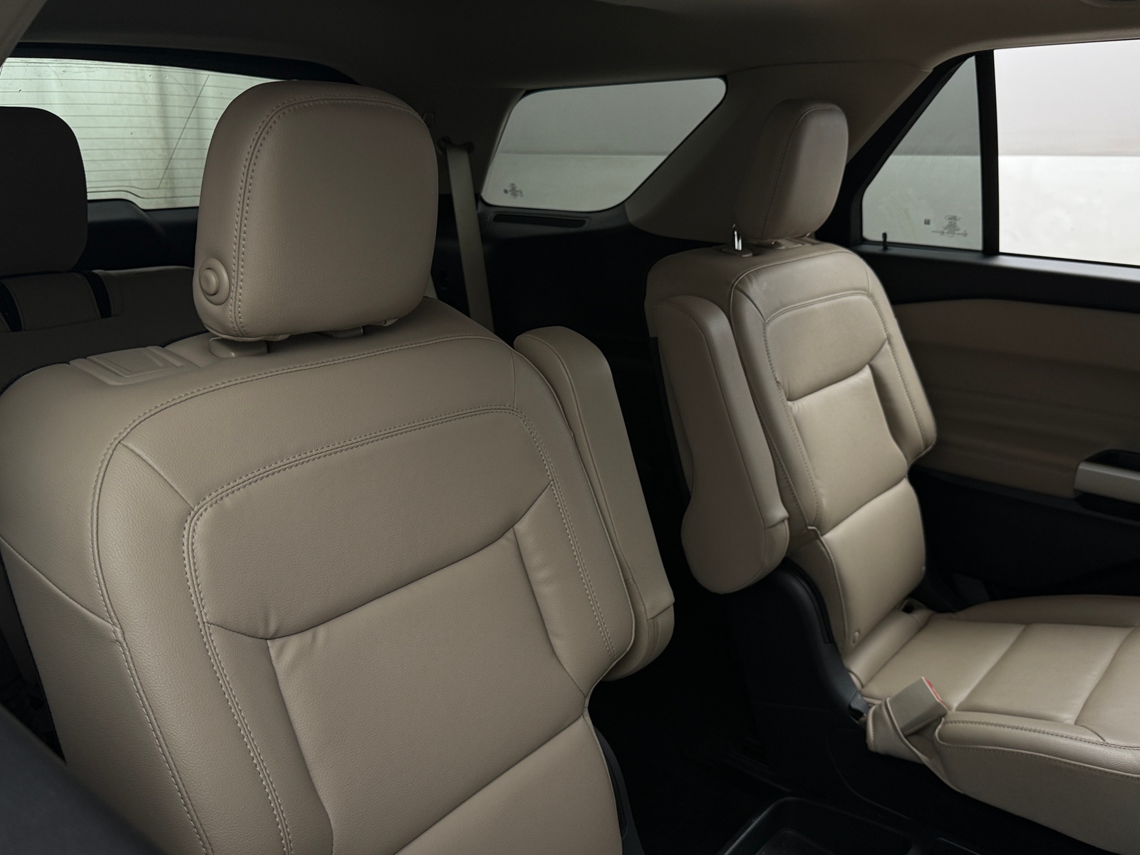 Thumbnail: 2020 Ford Explorer - 5