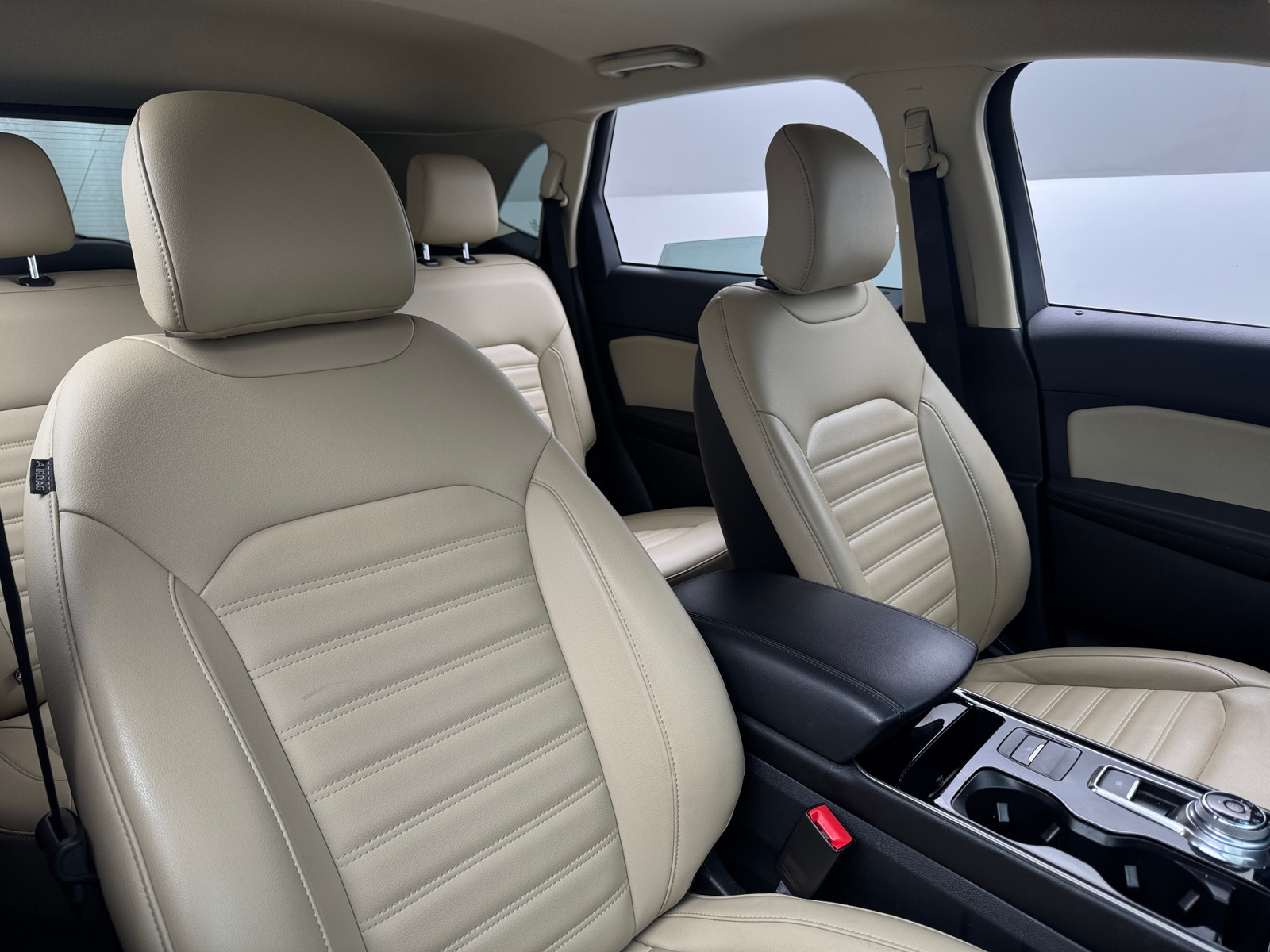 Thumbnail: 2019 Ford Edge - 2