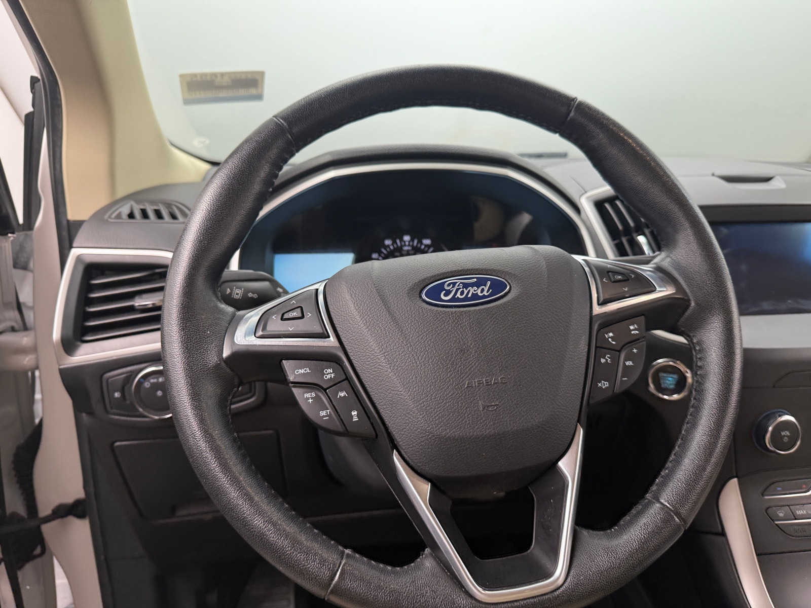 Thumbnail: 2019 Ford Edge - 5