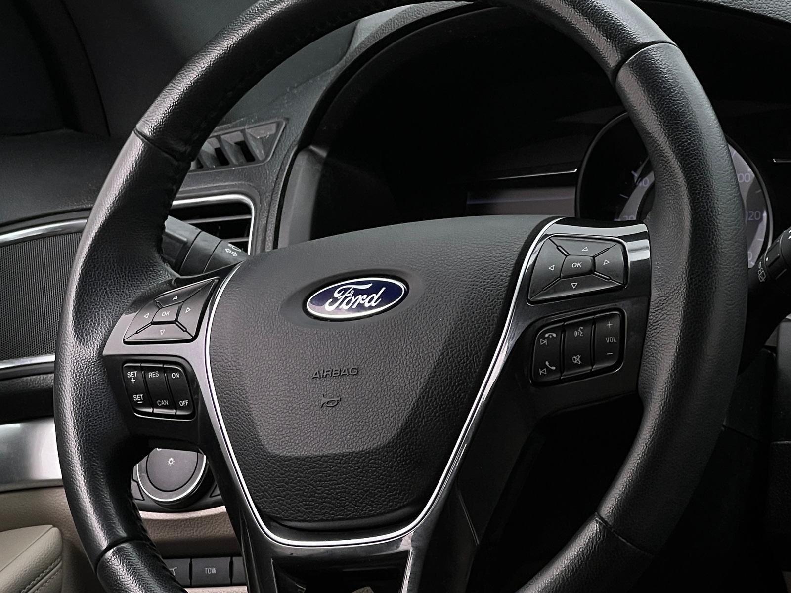Thumbnail: 2019 Ford Explorer - 4
