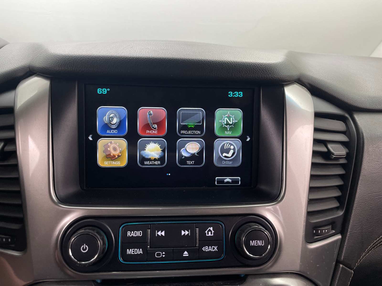 Thumbnail: 2019 Chevrolet Tahoe - 3