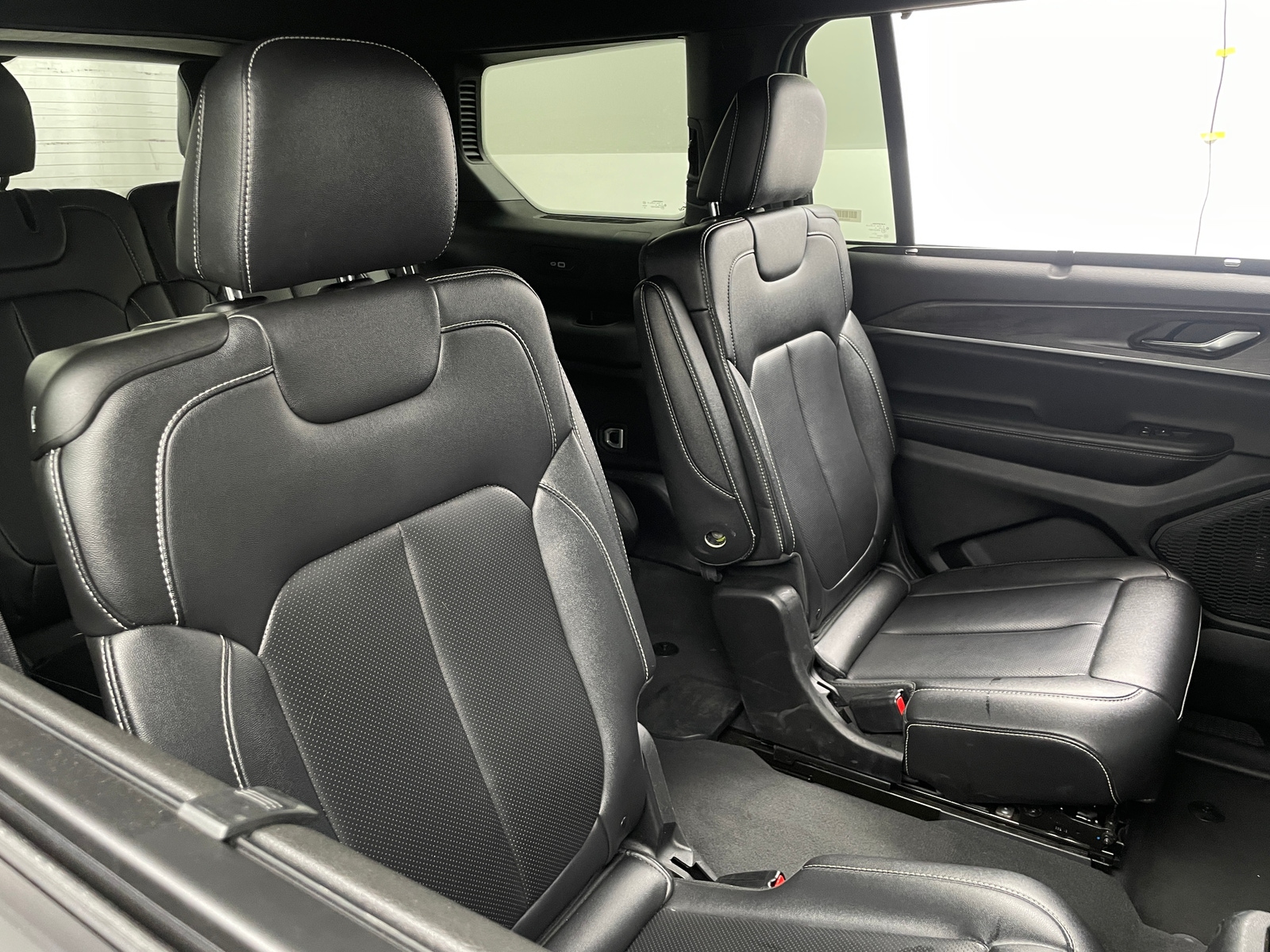 Thumbnail: 2024 Jeep Grand Cherokee L - 5