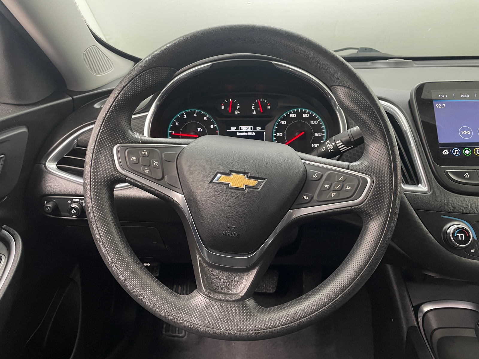 Thumbnail: 2020 Chevrolet Malibu - 5