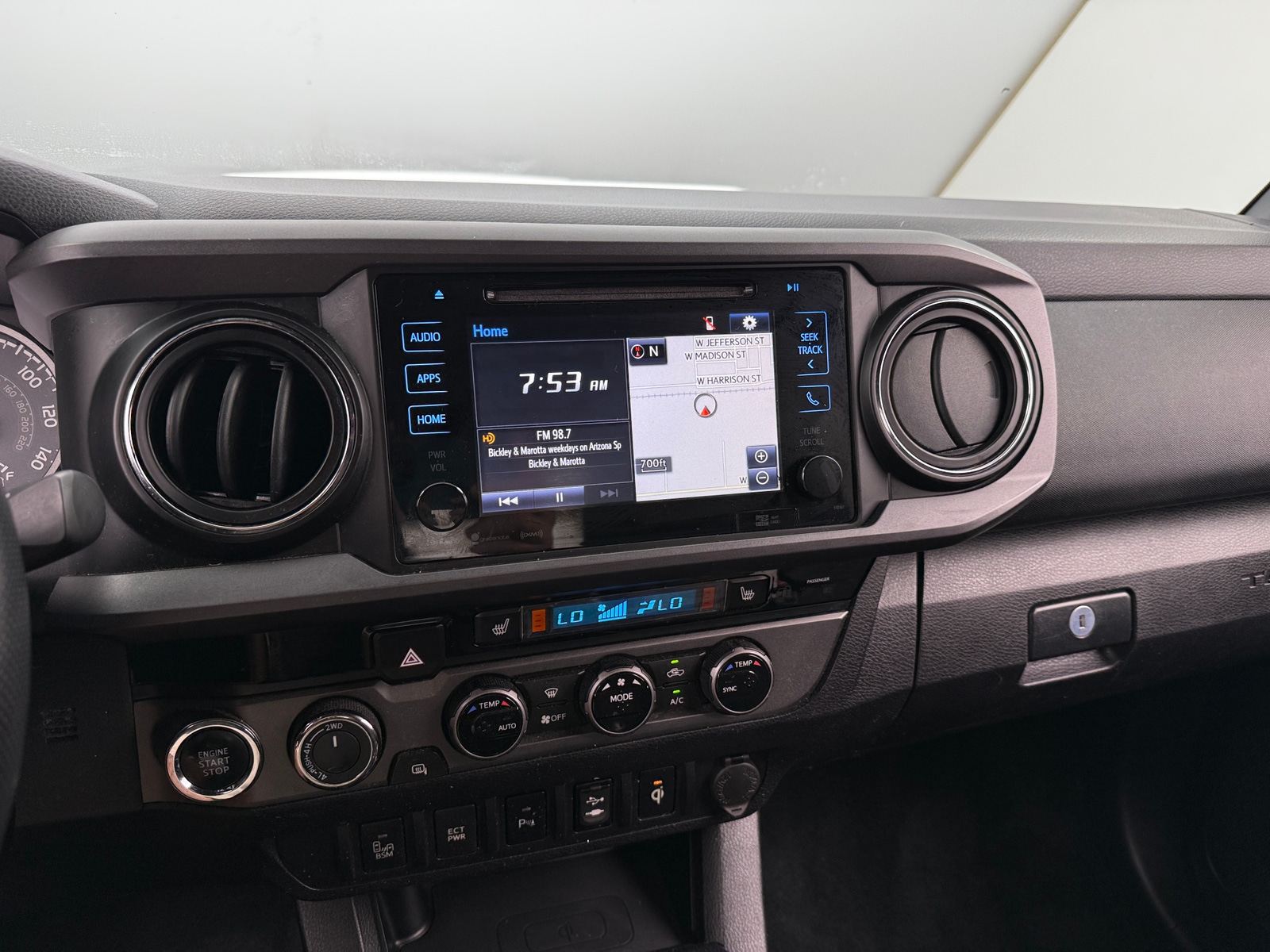Thumbnail: 2016 Toyota Tacoma - 4