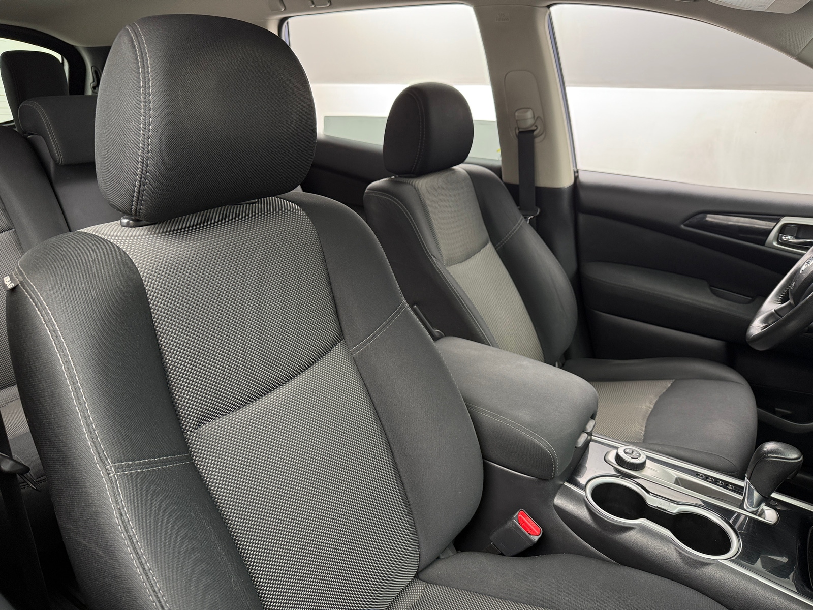 Thumbnail: 2017 Nissan Pathfinder - 2