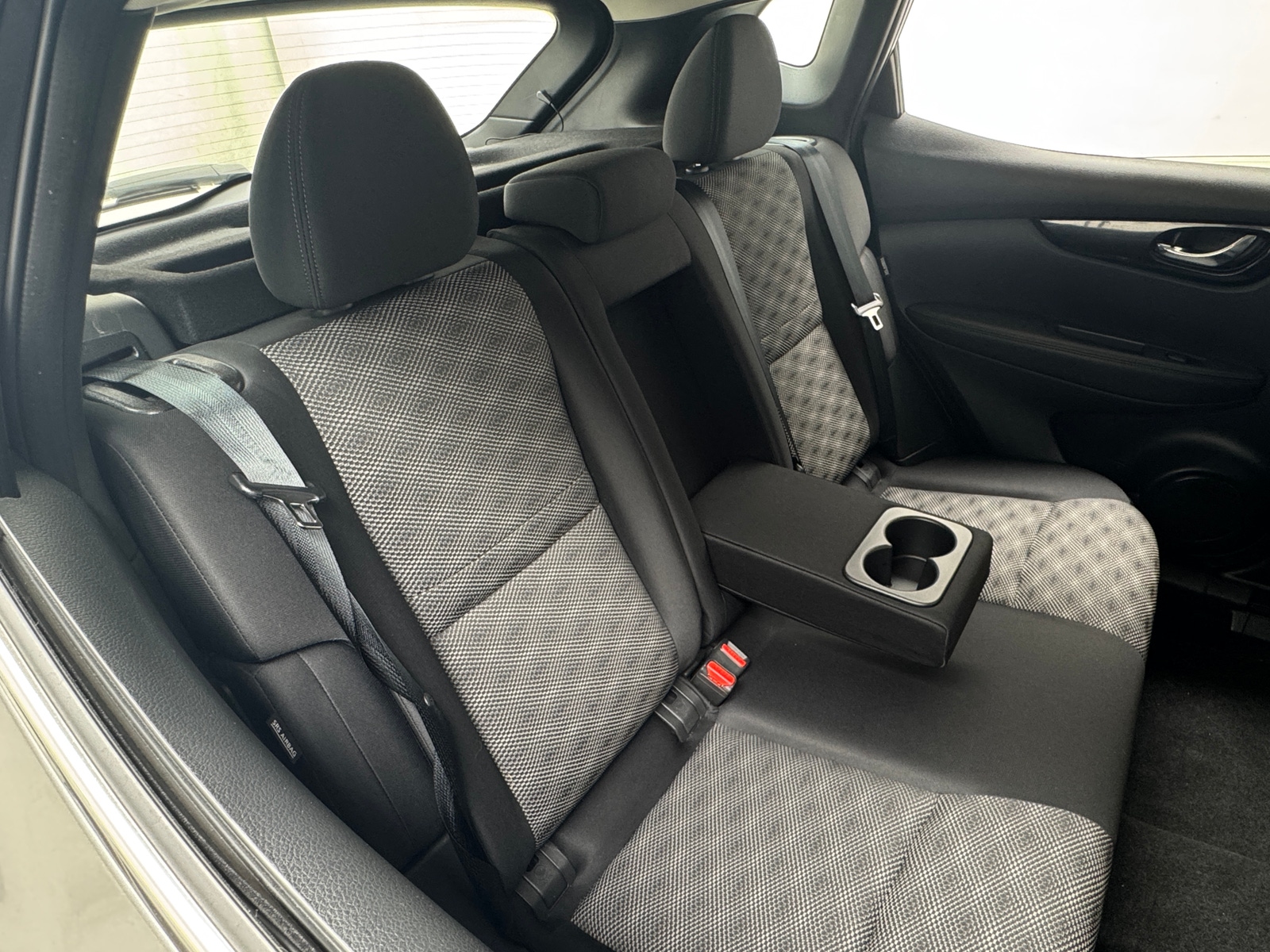 Thumbnail: 2021 Nissan Rogue Sport - 6