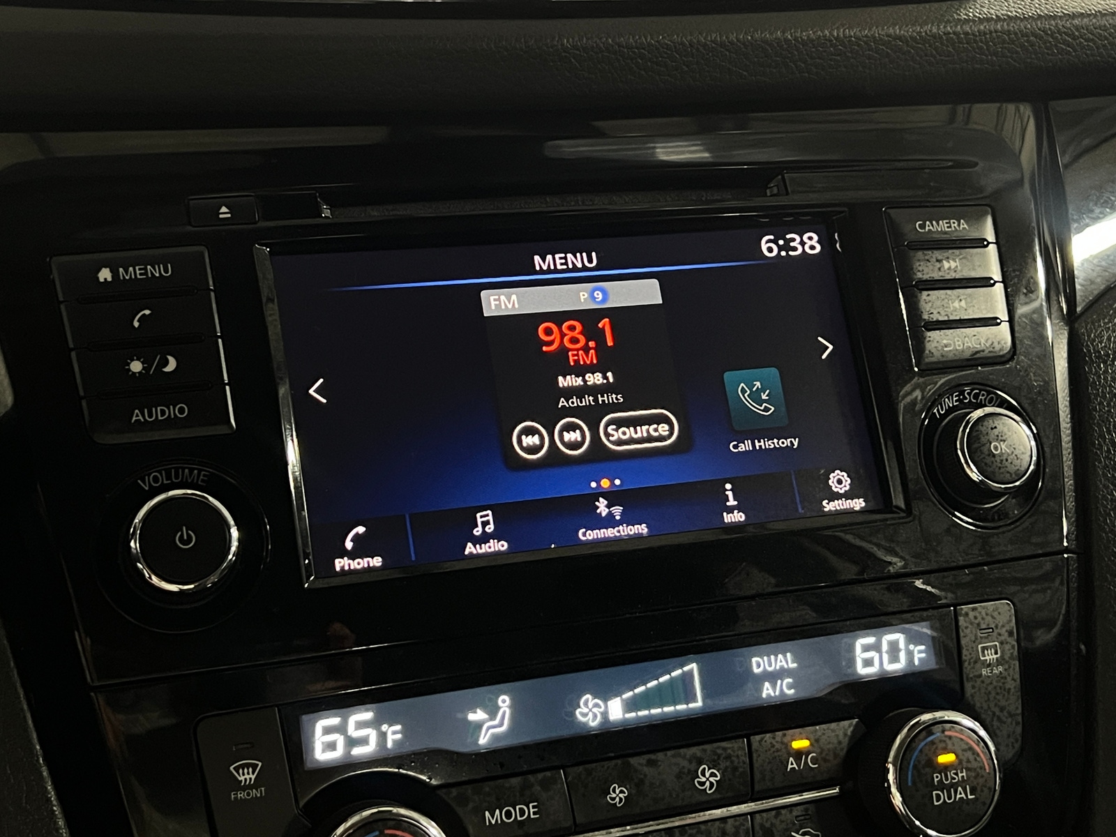 Thumbnail: 2021 Nissan Rogue Sport - 4