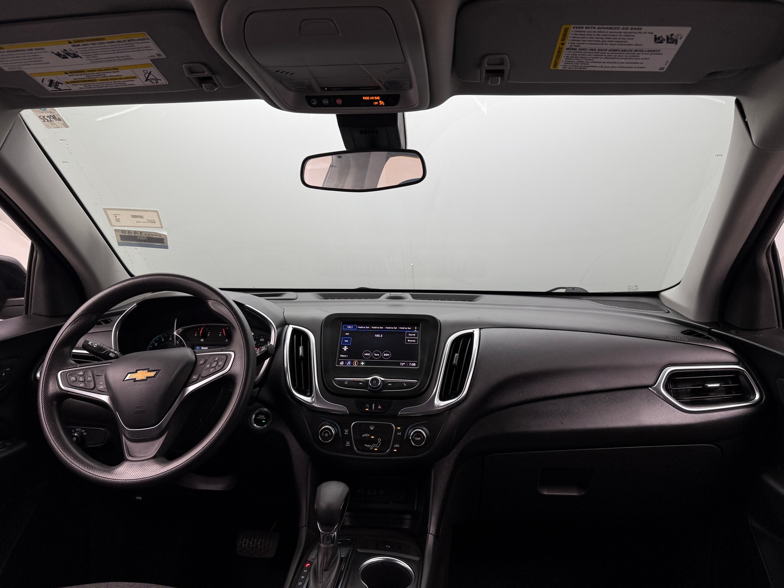 Thumbnail: 2022 Chevrolet Equinox - 3