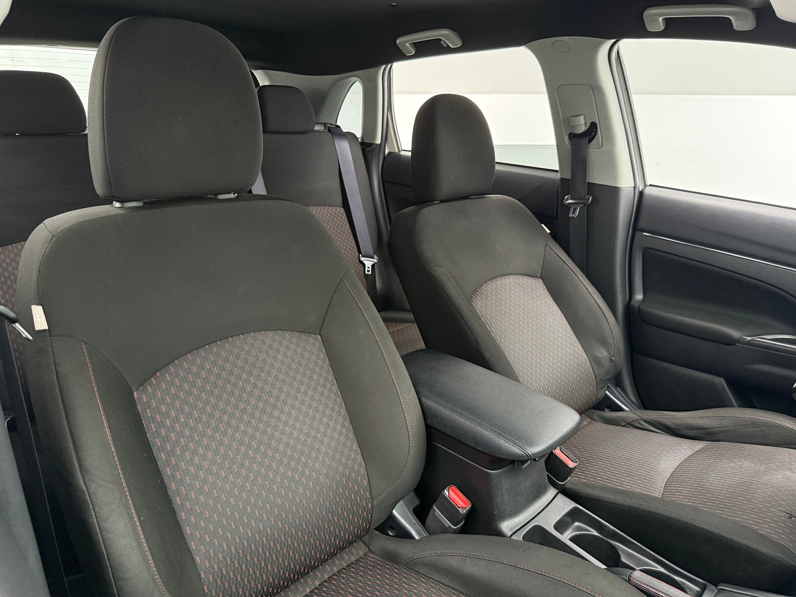 Thumbnail: 2019 Mitsubishi Outlander Sport - 2