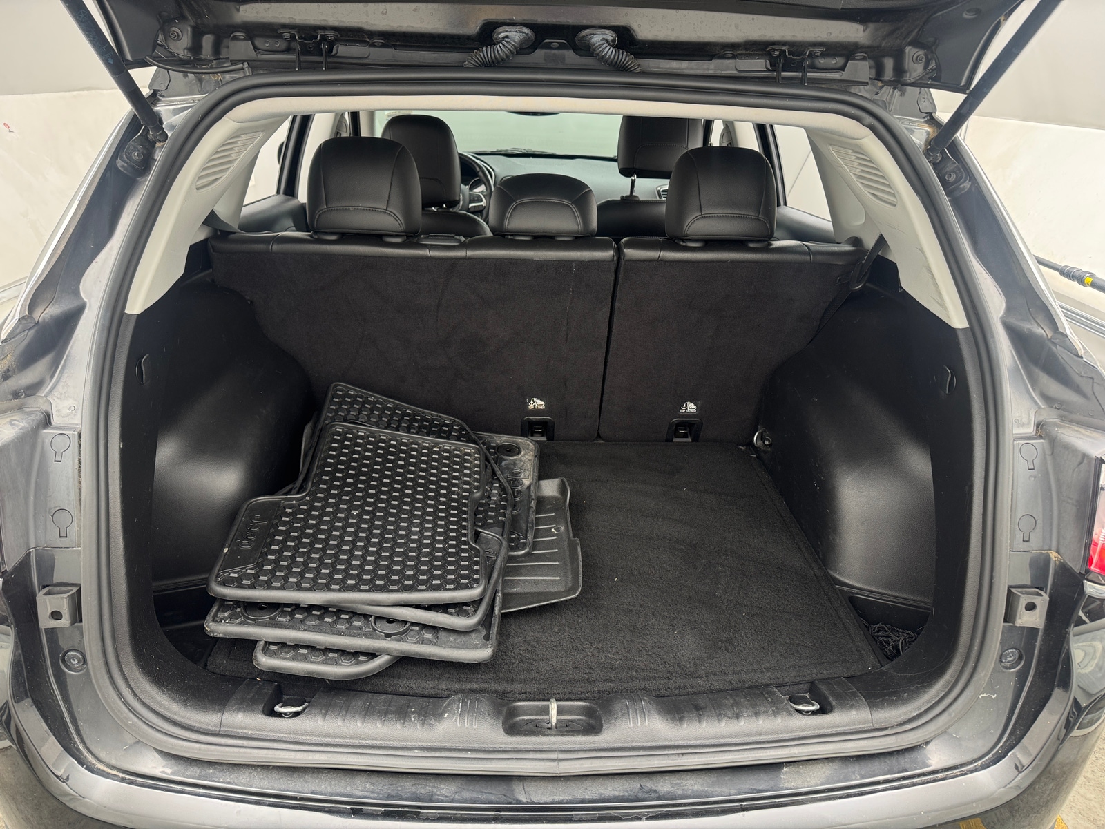 Thumbnail: 2018 Jeep Compass - 6