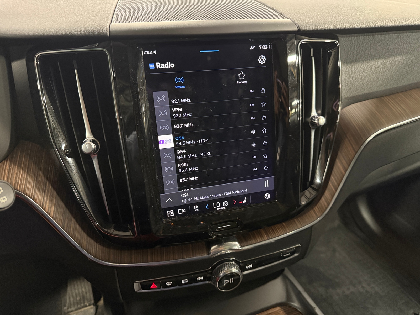 Thumbnail: 2023 Volvo XC60 - 3