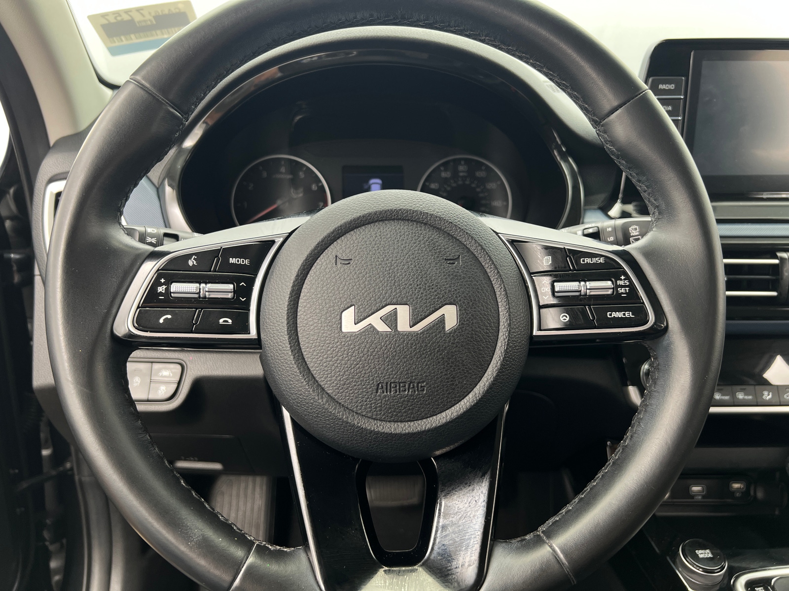Thumbnail: 2023 Kia Seltos - 4