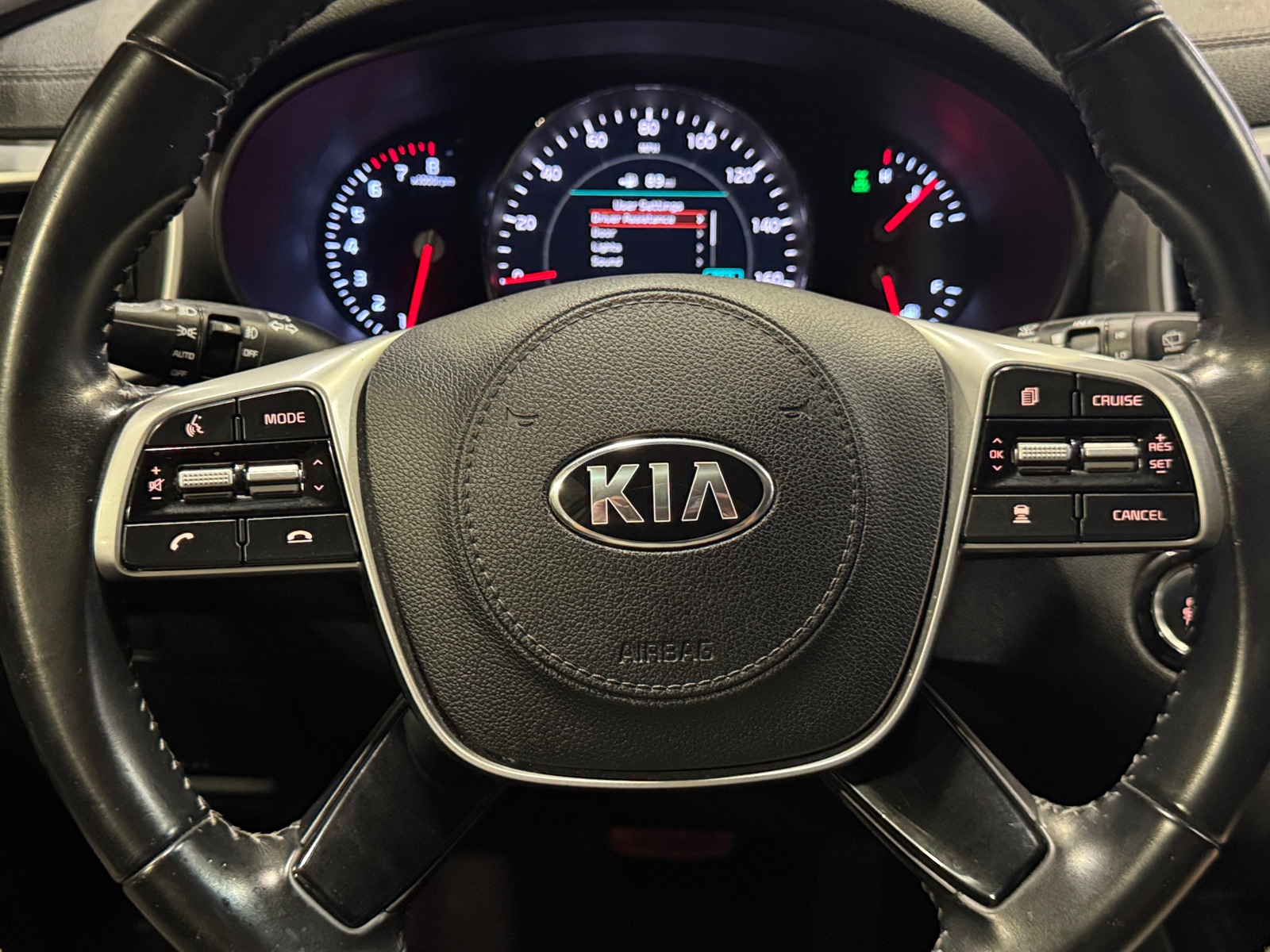 Thumbnail: 2019 Kia Sorento - 4