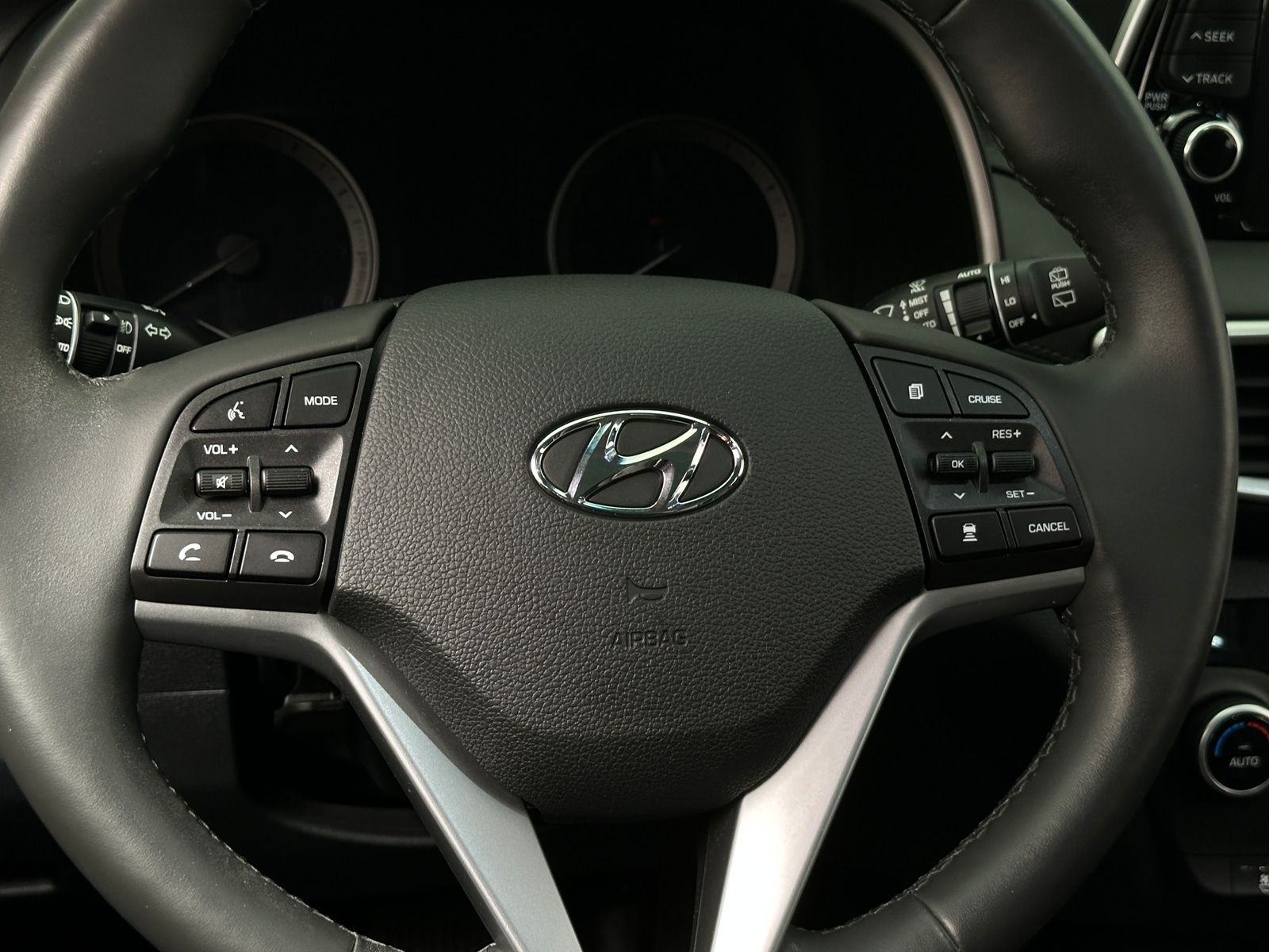 Thumbnail: 2020 Hyundai Tucson - 4