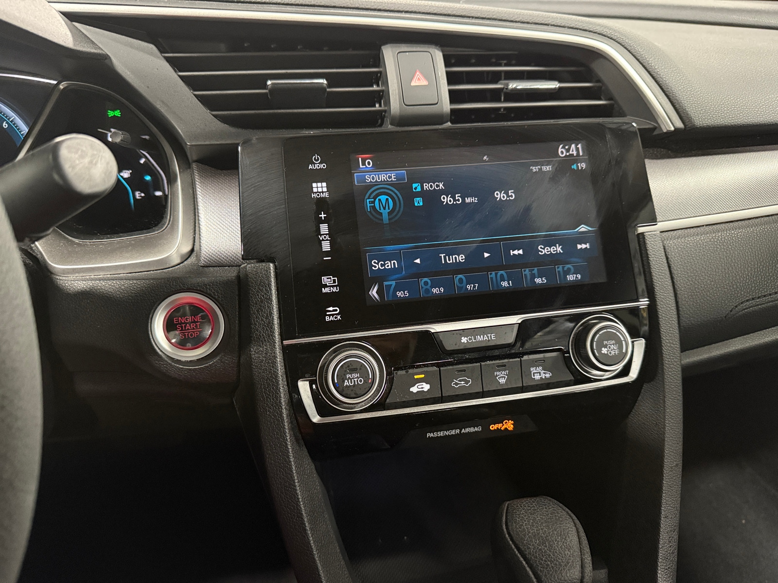 Thumbnail: 2016 Honda Civic - 4