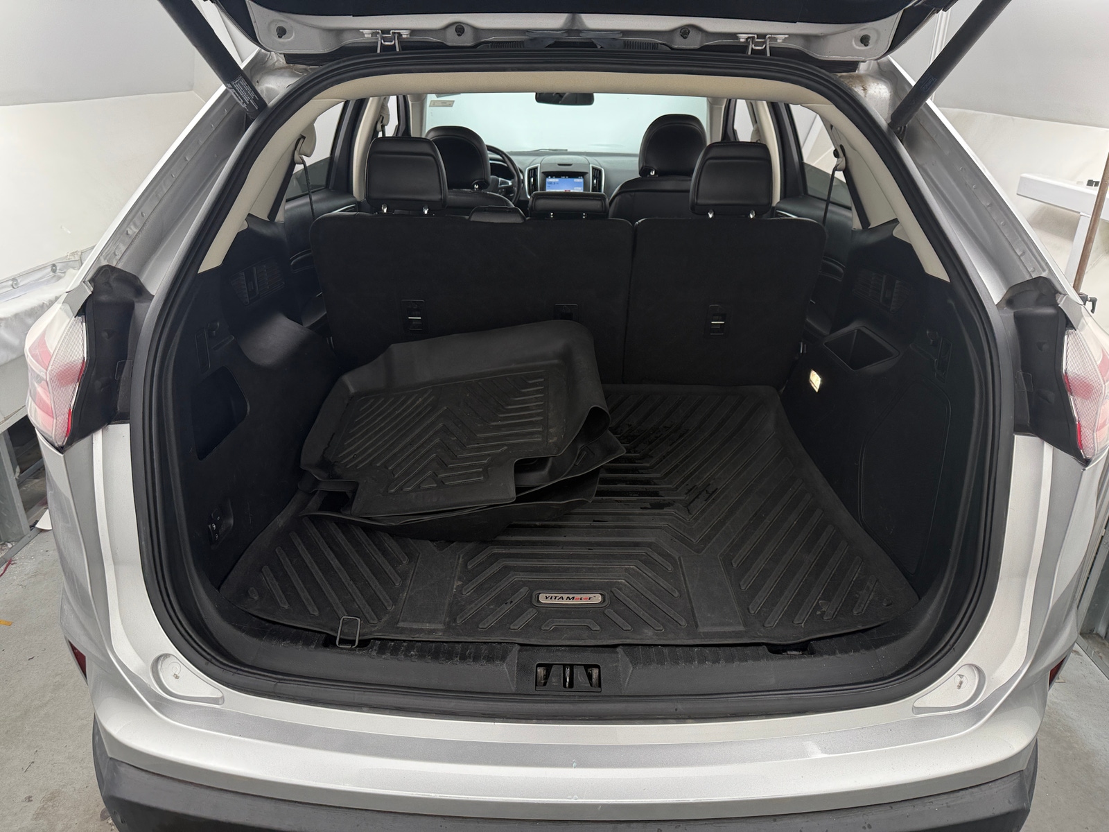 Thumbnail: 2019 Ford Edge - 6