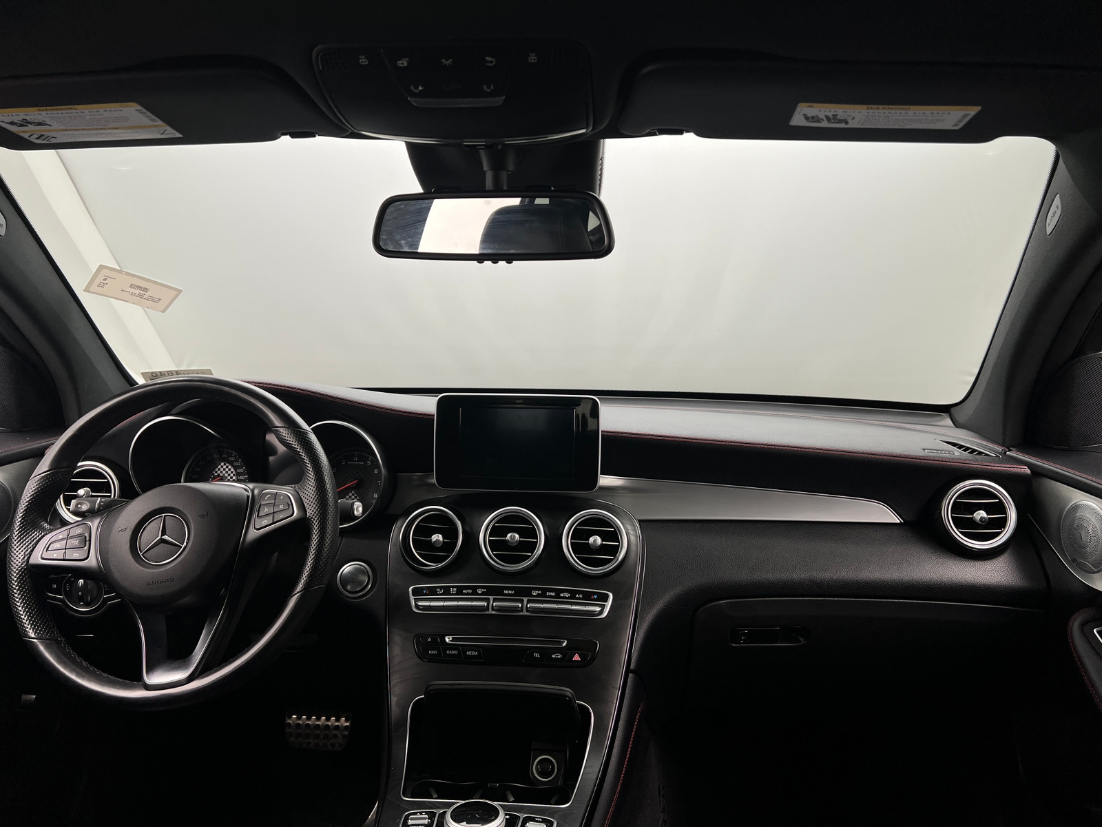 Thumbnail: 2019 Mercedes-Benz GLC - 2