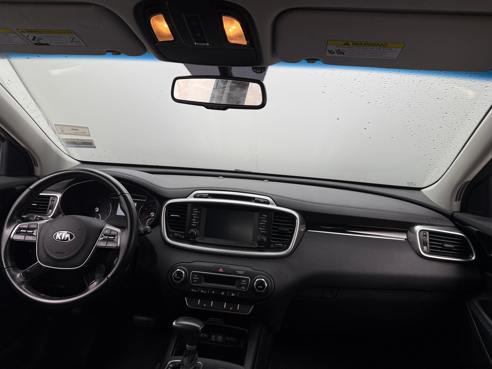 Thumbnail: 2019 Kia Sorento - 3