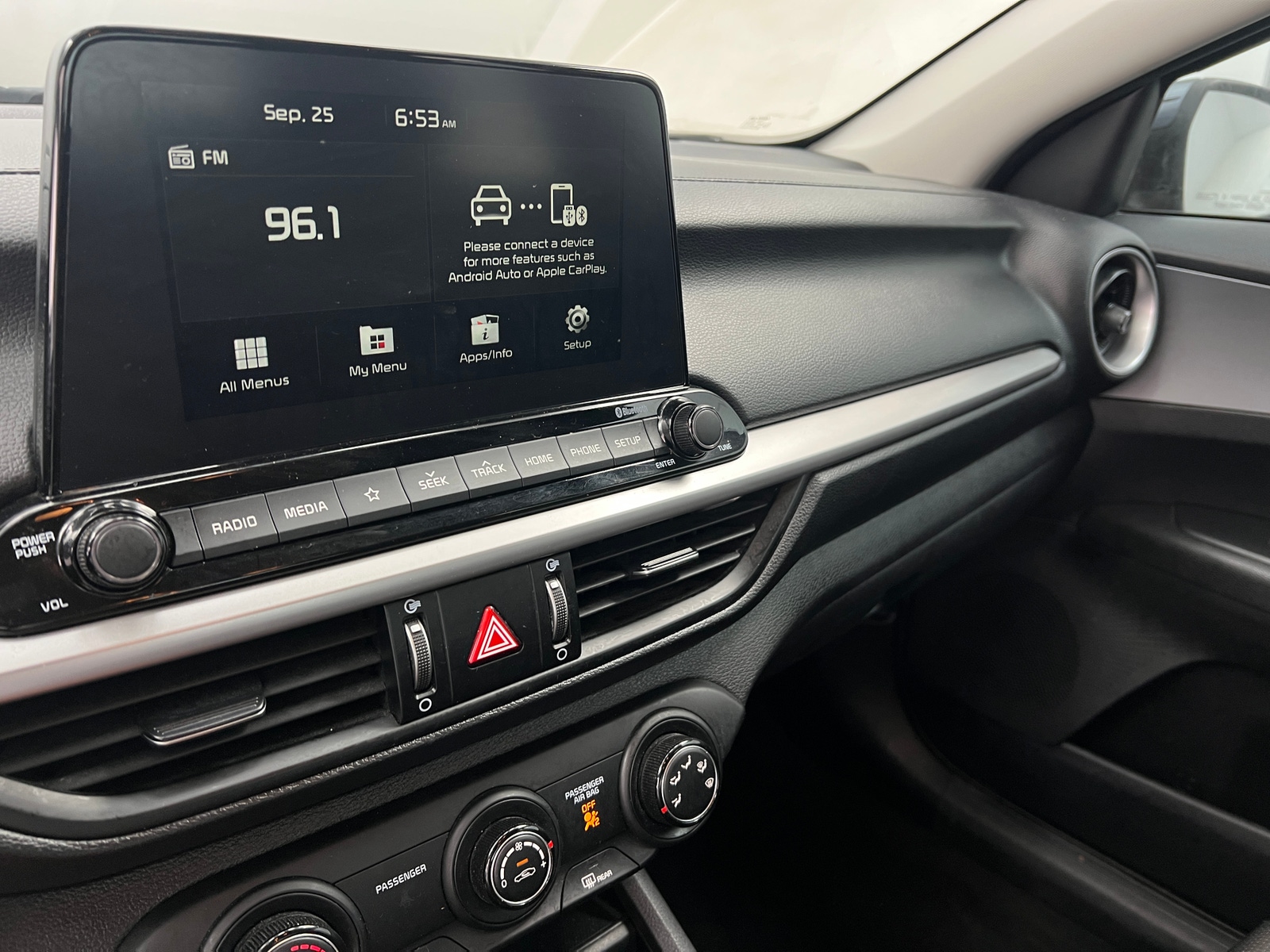 Thumbnail: 2021 Kia Forte - 4