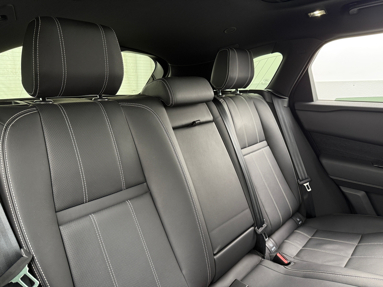 Thumbnail: 2021 Land Rover Range Rover Velar - 6