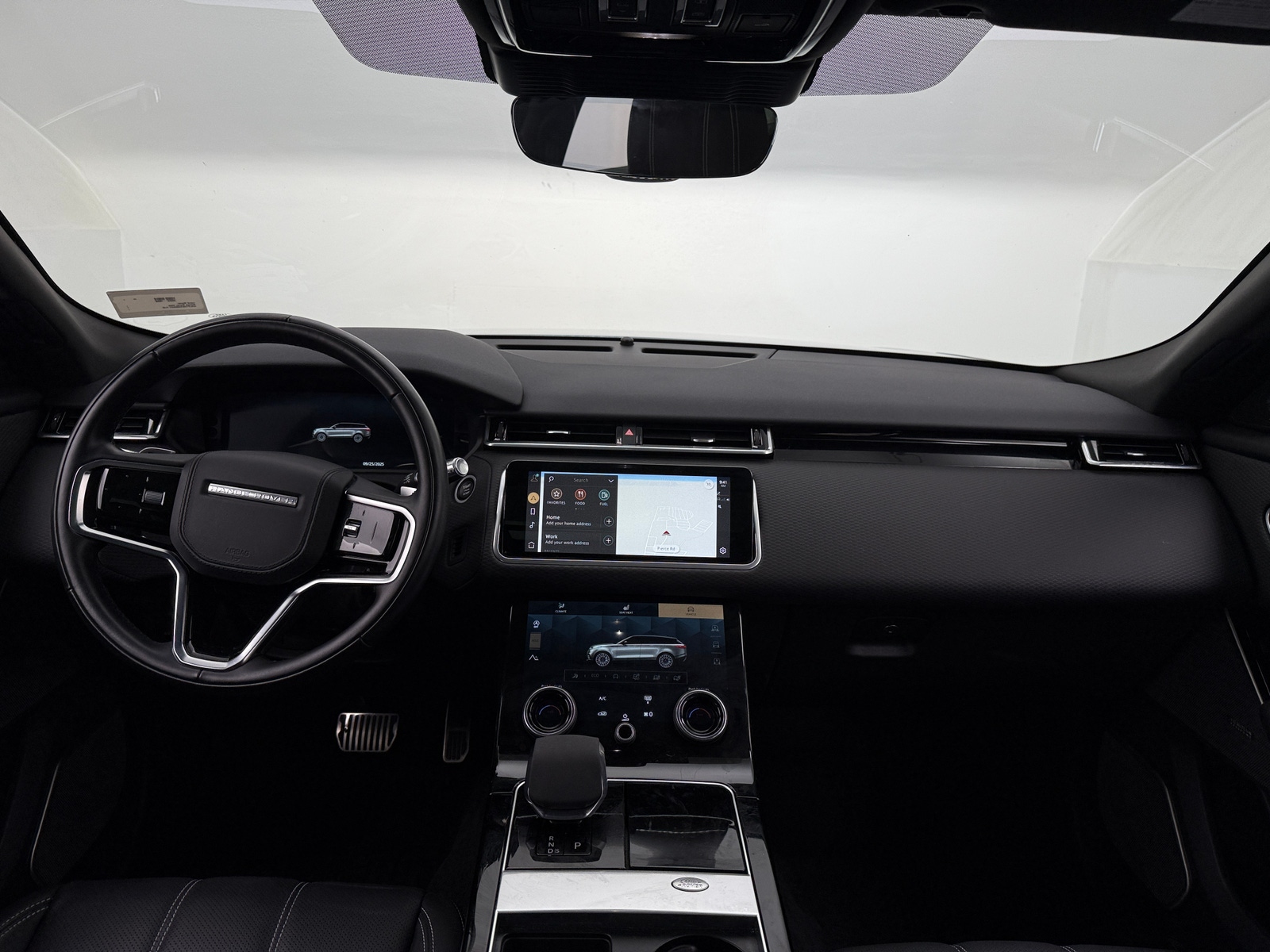 Thumbnail: 2021 Land Rover Range Rover Velar - 3