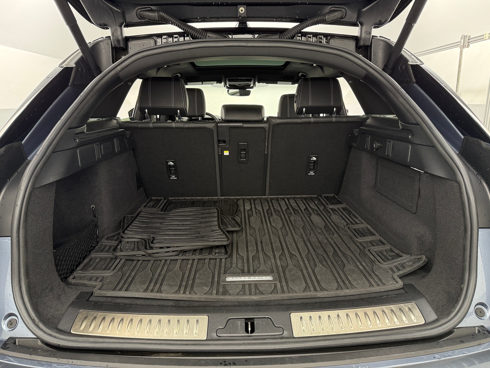 Thumbnail: 2021 Land Rover Range Rover Velar - 7
