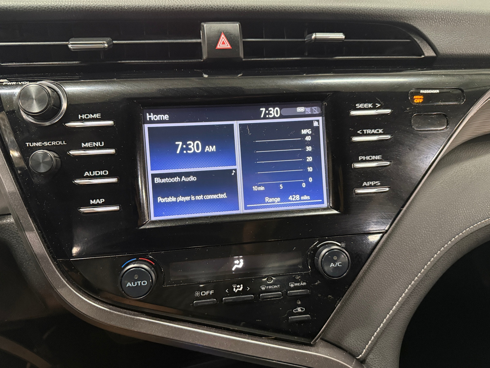 Thumbnail: 2019 Toyota Camry - 4
