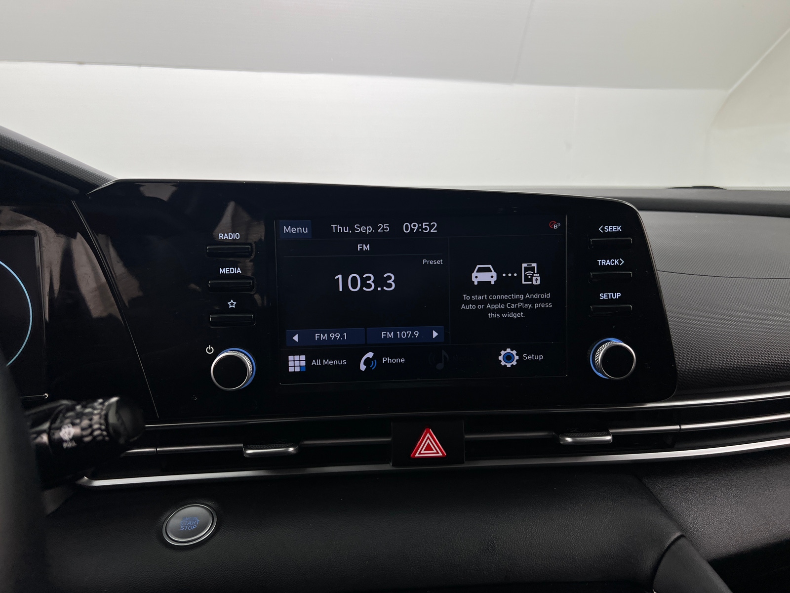 Thumbnail: 2022 Hyundai Elantra - 4