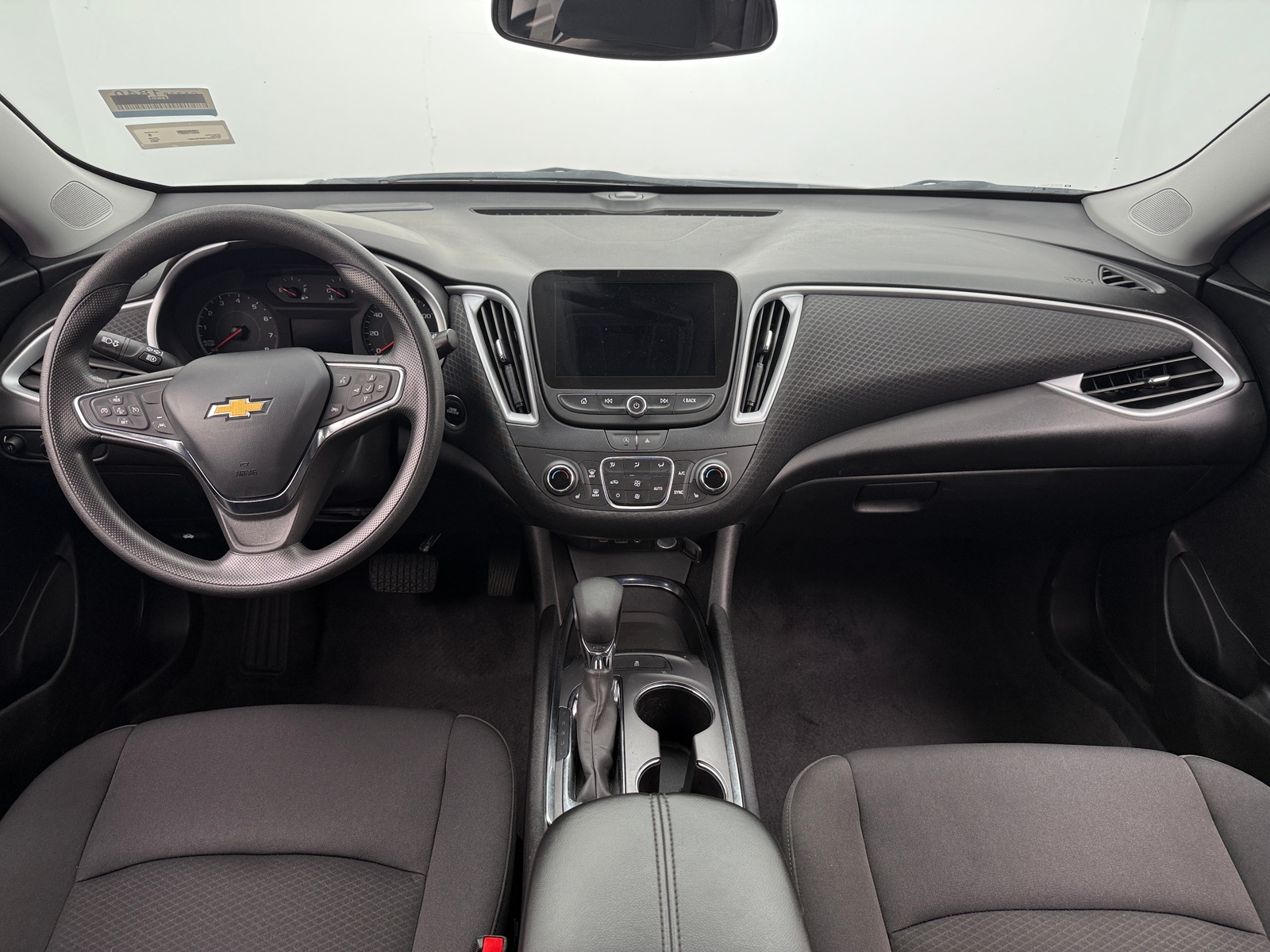 Thumbnail: 2023 Chevrolet Malibu - 3