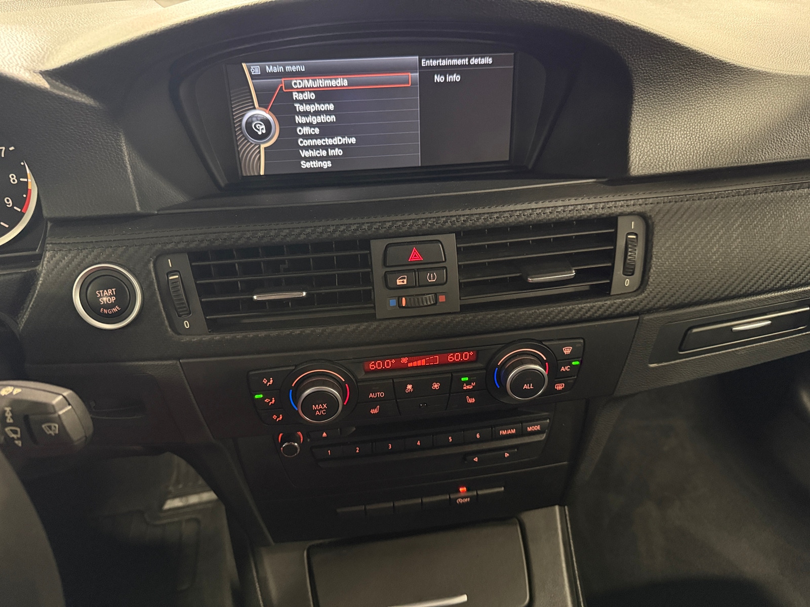 Thumbnail: 2013 BMW M3 - 3