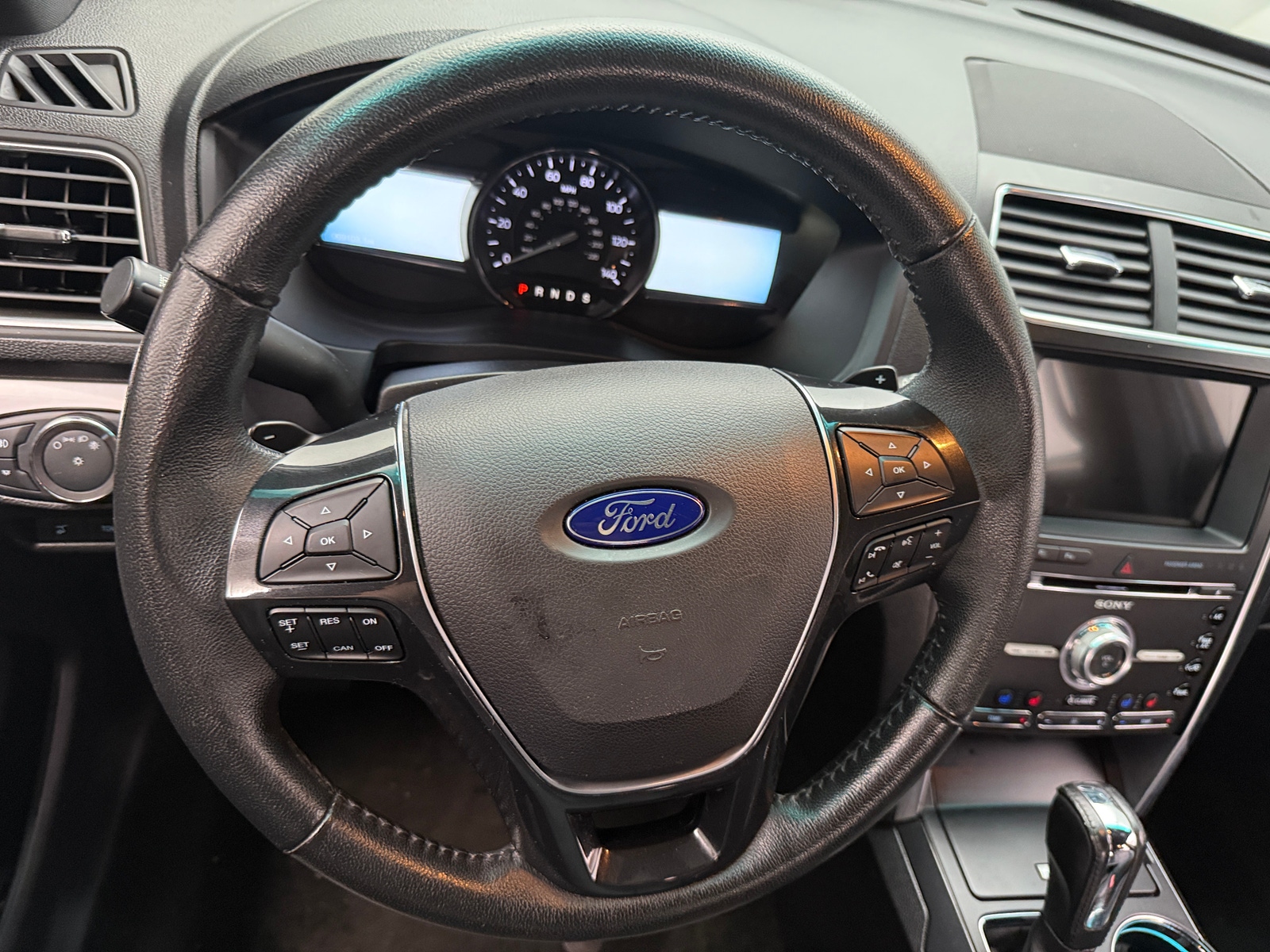 Thumbnail: 2017 Ford Explorer - 4