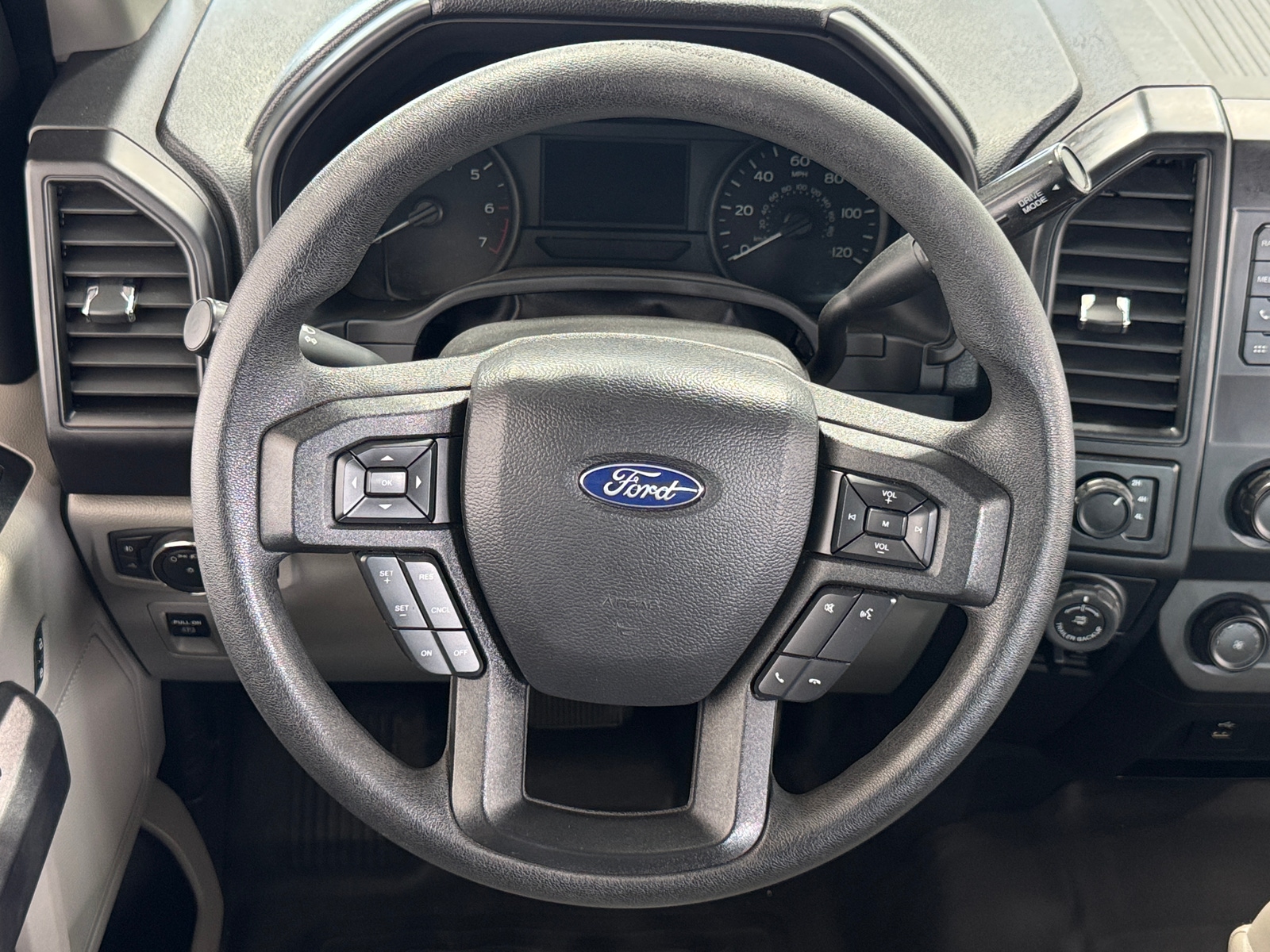 Thumbnail: 2019 Ford Econoline - 4