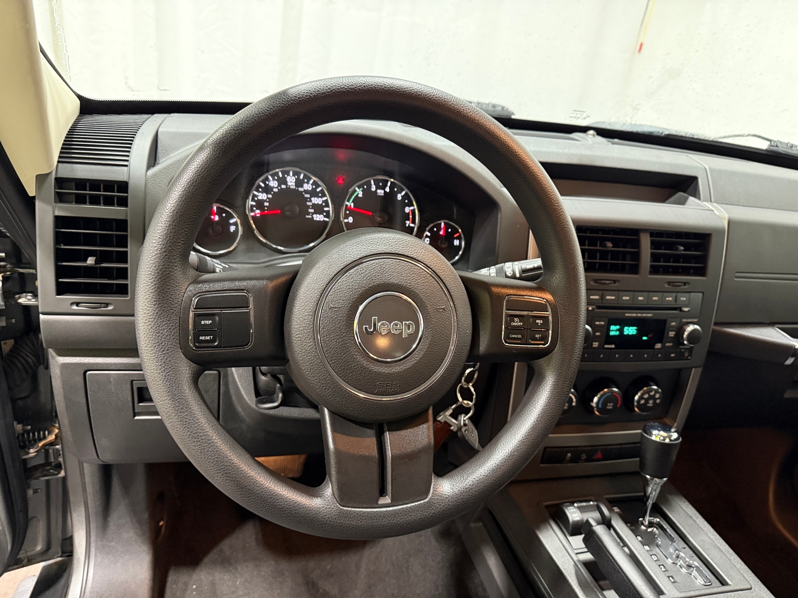 Thumbnail: 2012 Jeep Liberty - 4