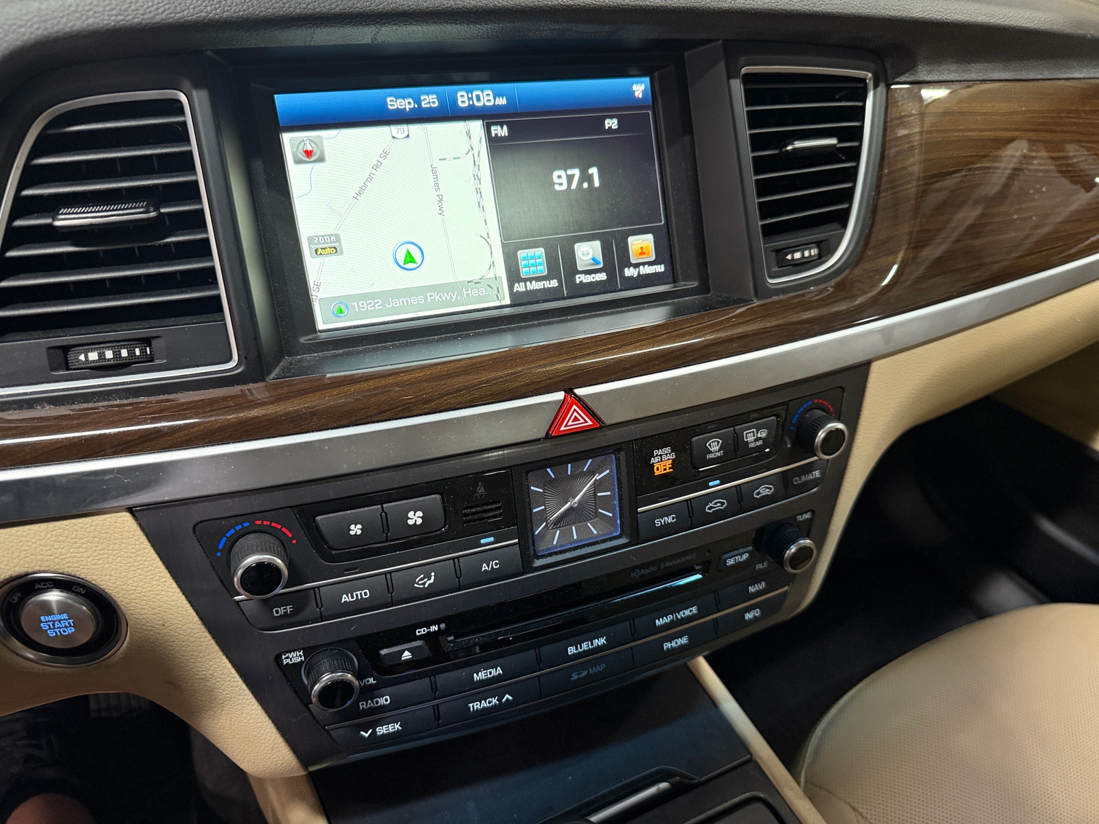 Thumbnail: 2017 Genesis G80 - 3