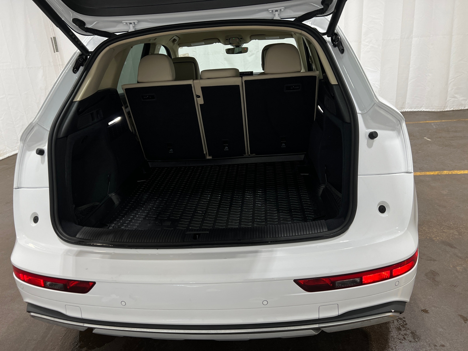 Thumbnail: 2024 Audi Q5 - 6