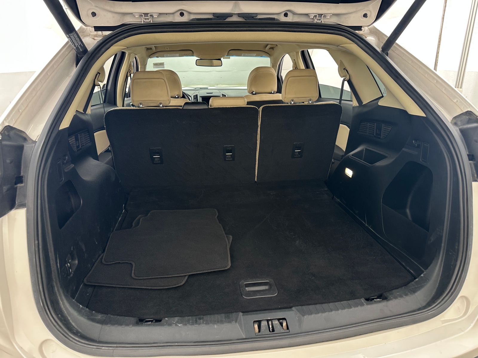 Thumbnail: 2019 Ford Edge - 6