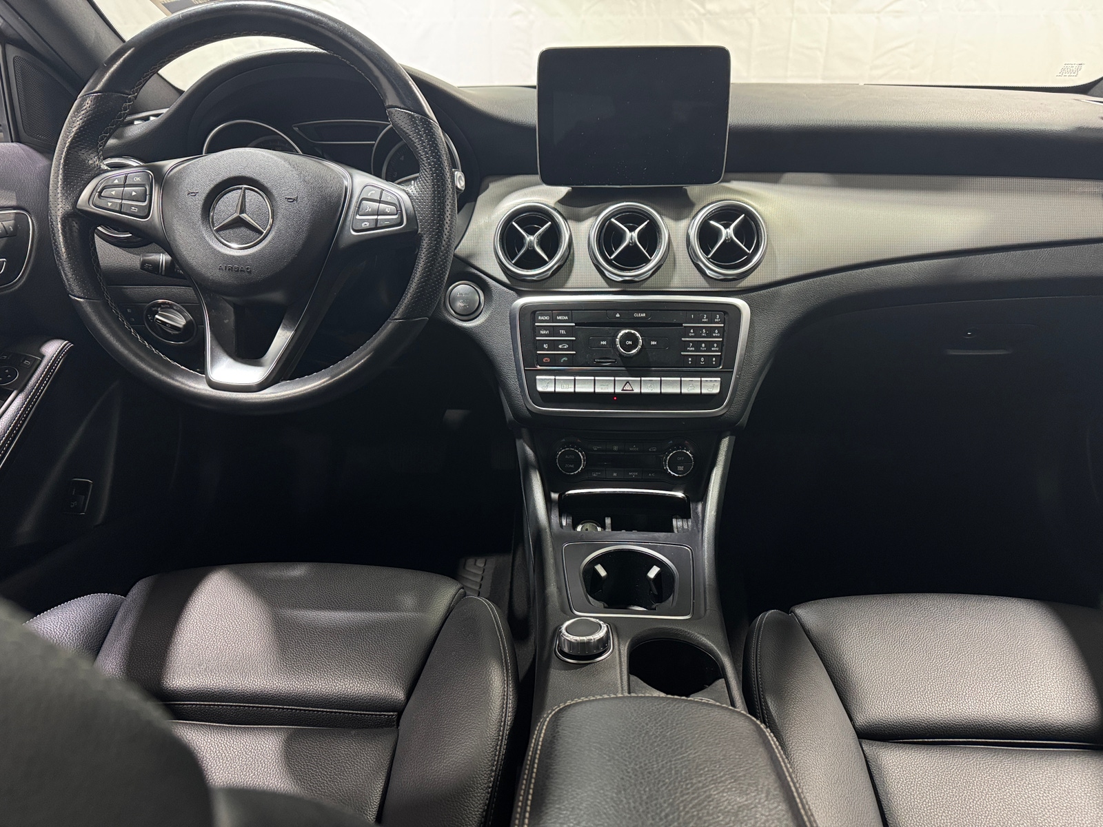 Thumbnail: 2019 Mercedes-Benz GLA - 2