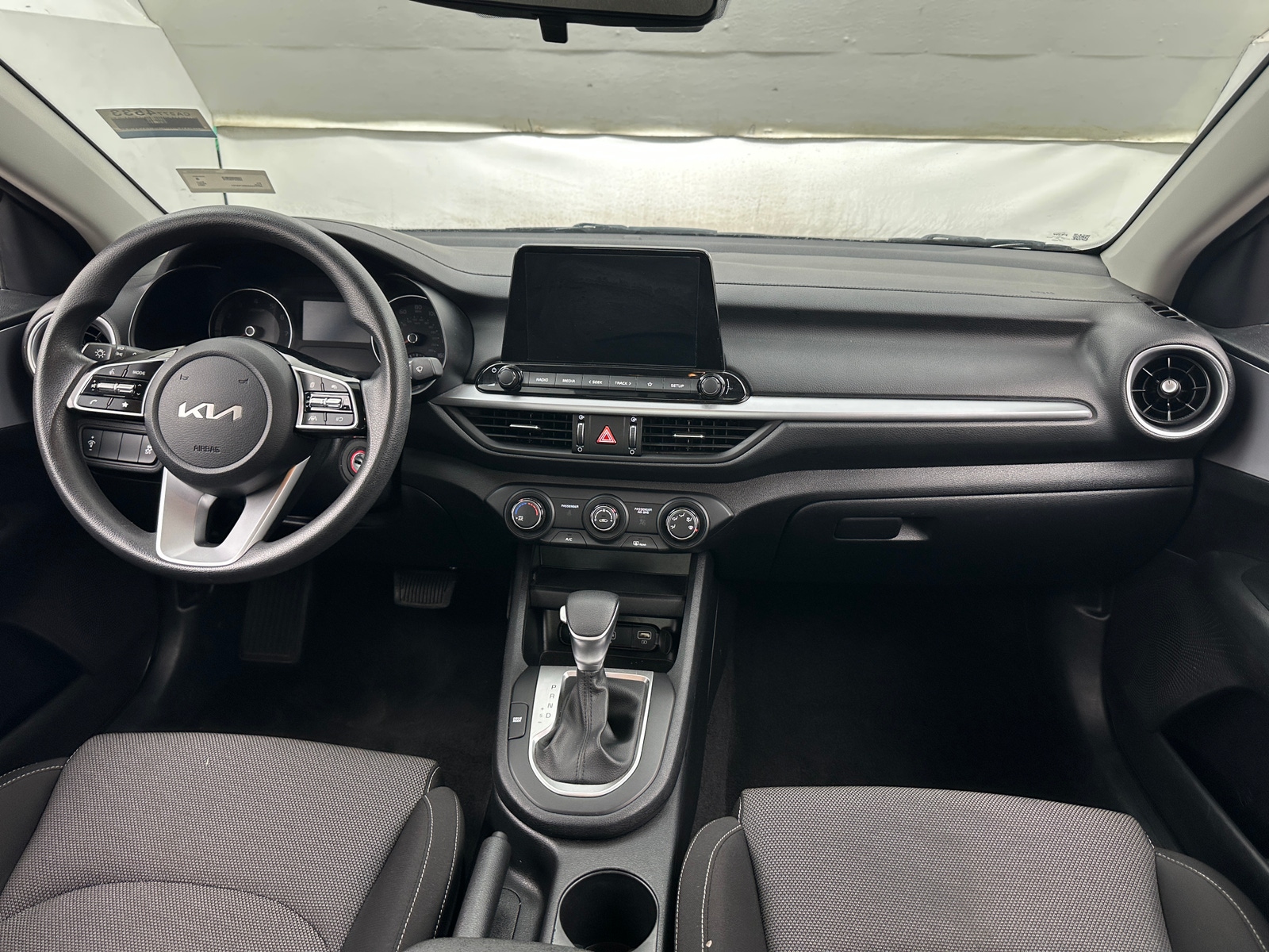 Thumbnail: 2024 Kia Forte - 3