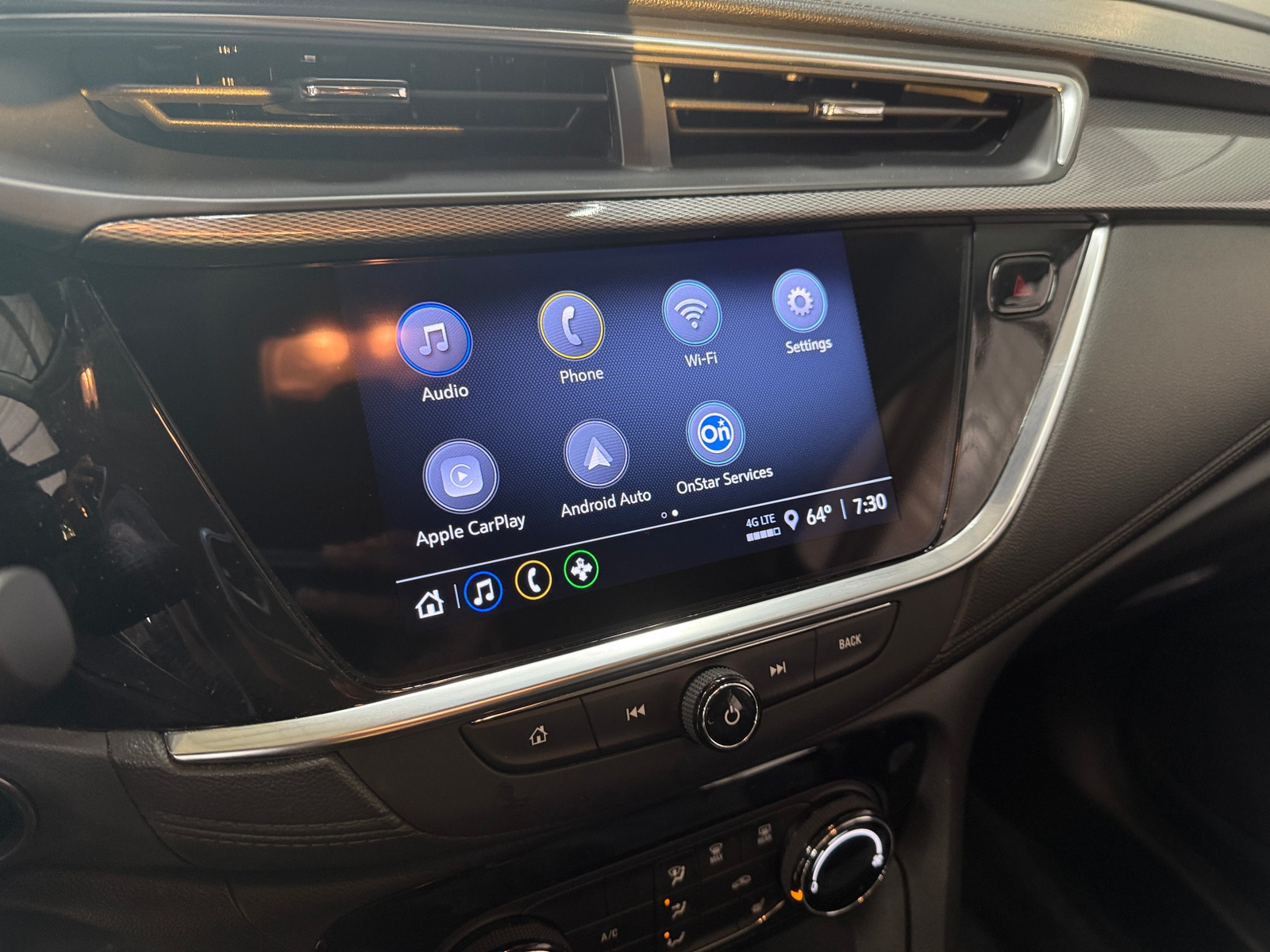 Thumbnail: 2022 Buick Encore GX - 3