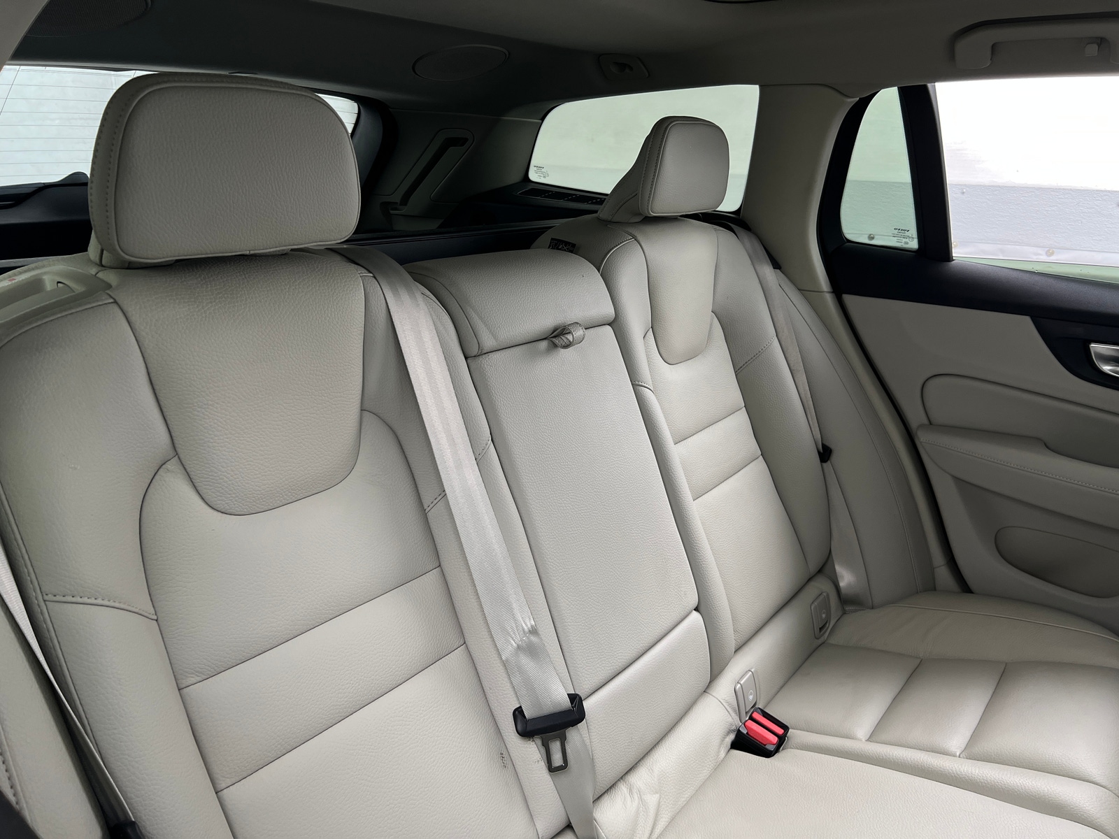 Thumbnail: 2024 Volvo V60 - 5