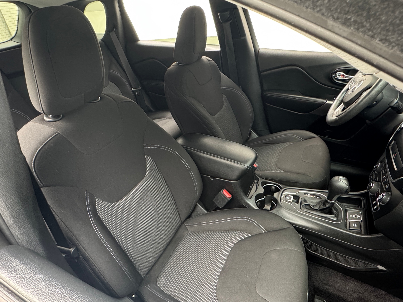 Thumbnail: 2019 Jeep Cherokee - 2