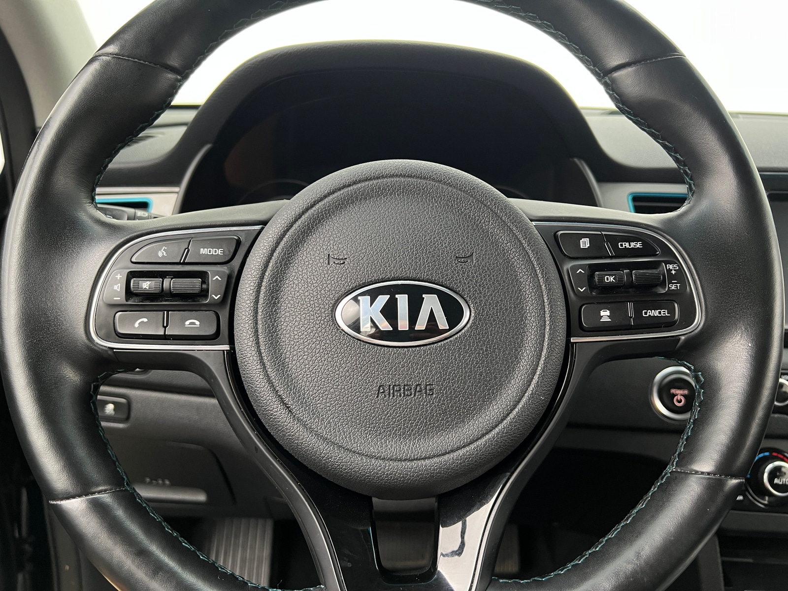 Thumbnail: 2019 Kia Niro - 4