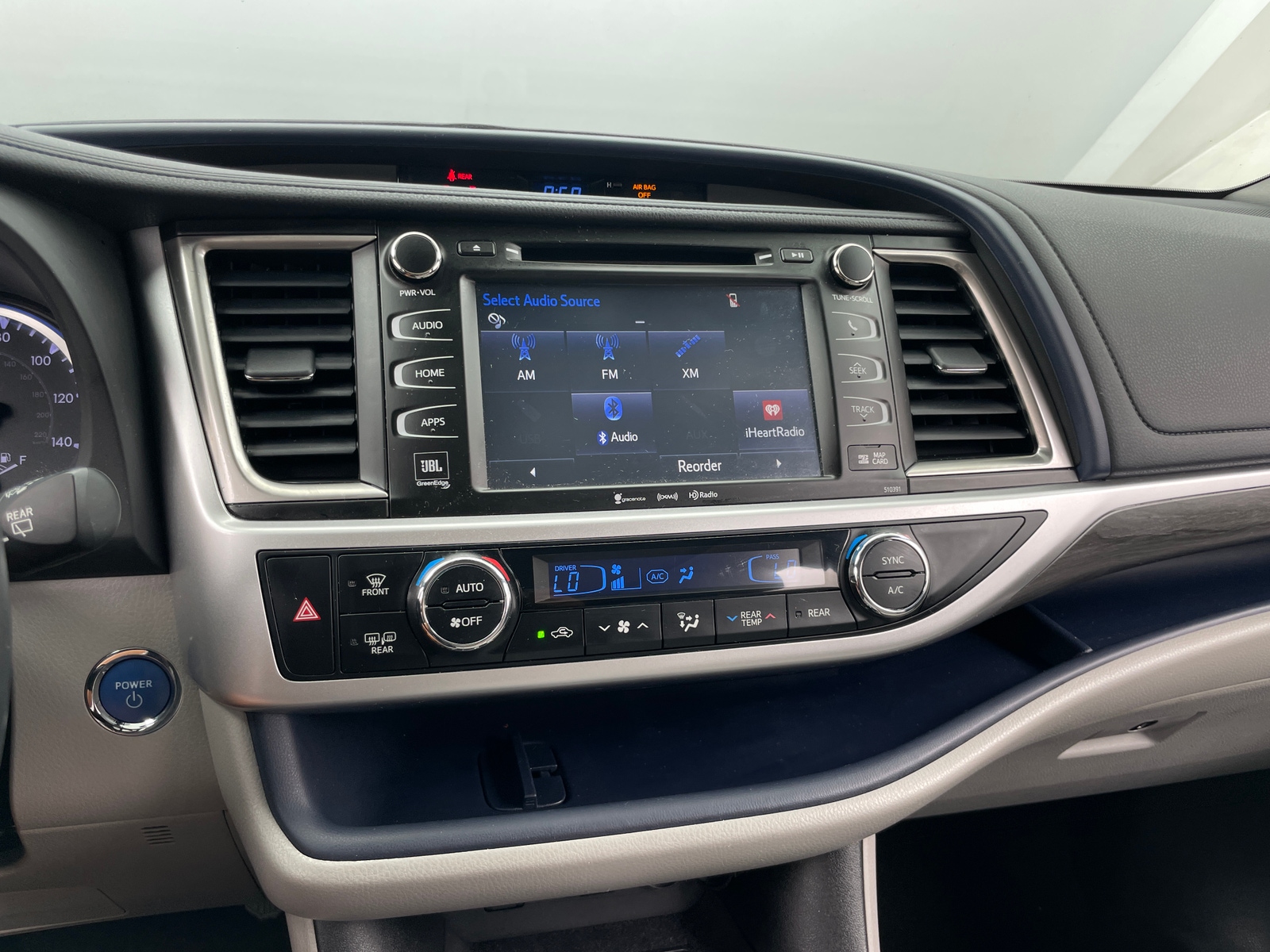 Thumbnail: 2019 Toyota Highlander - 3