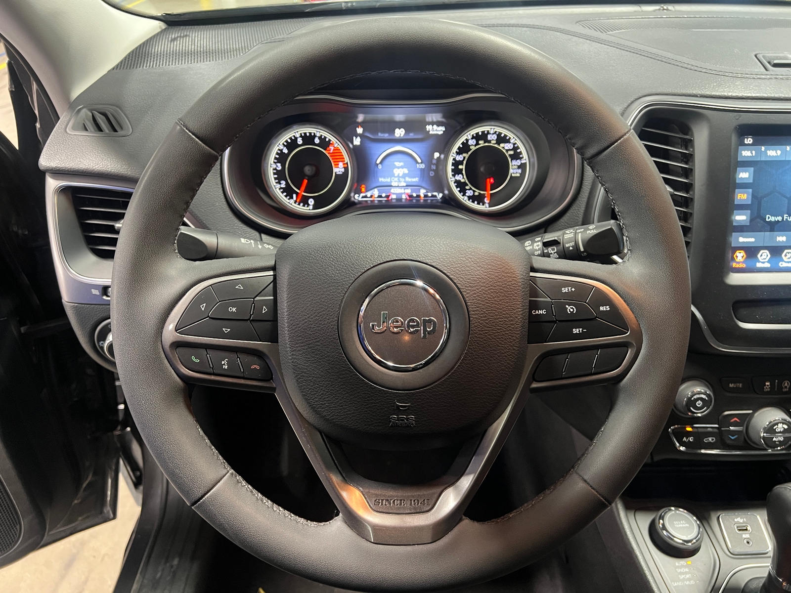 Thumbnail: 2022 Jeep Cherokee - 4