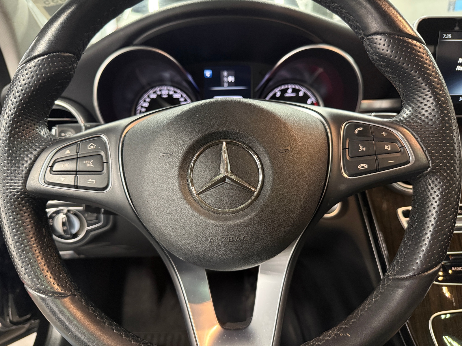 Thumbnail: 2016 Mercedes-Benz C-Class - 4