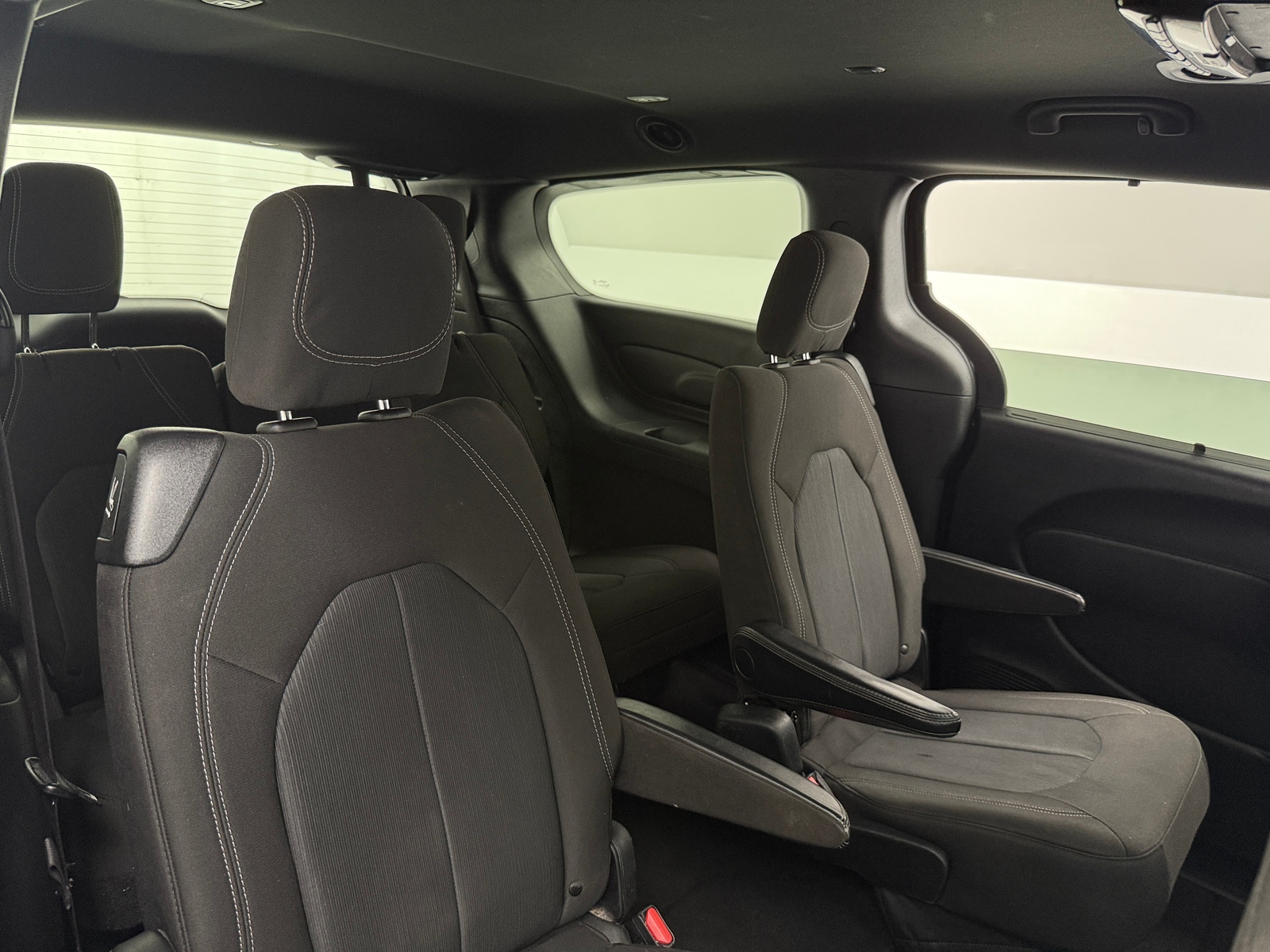 Thumbnail: 2020 Chrysler Pacifica - 6
