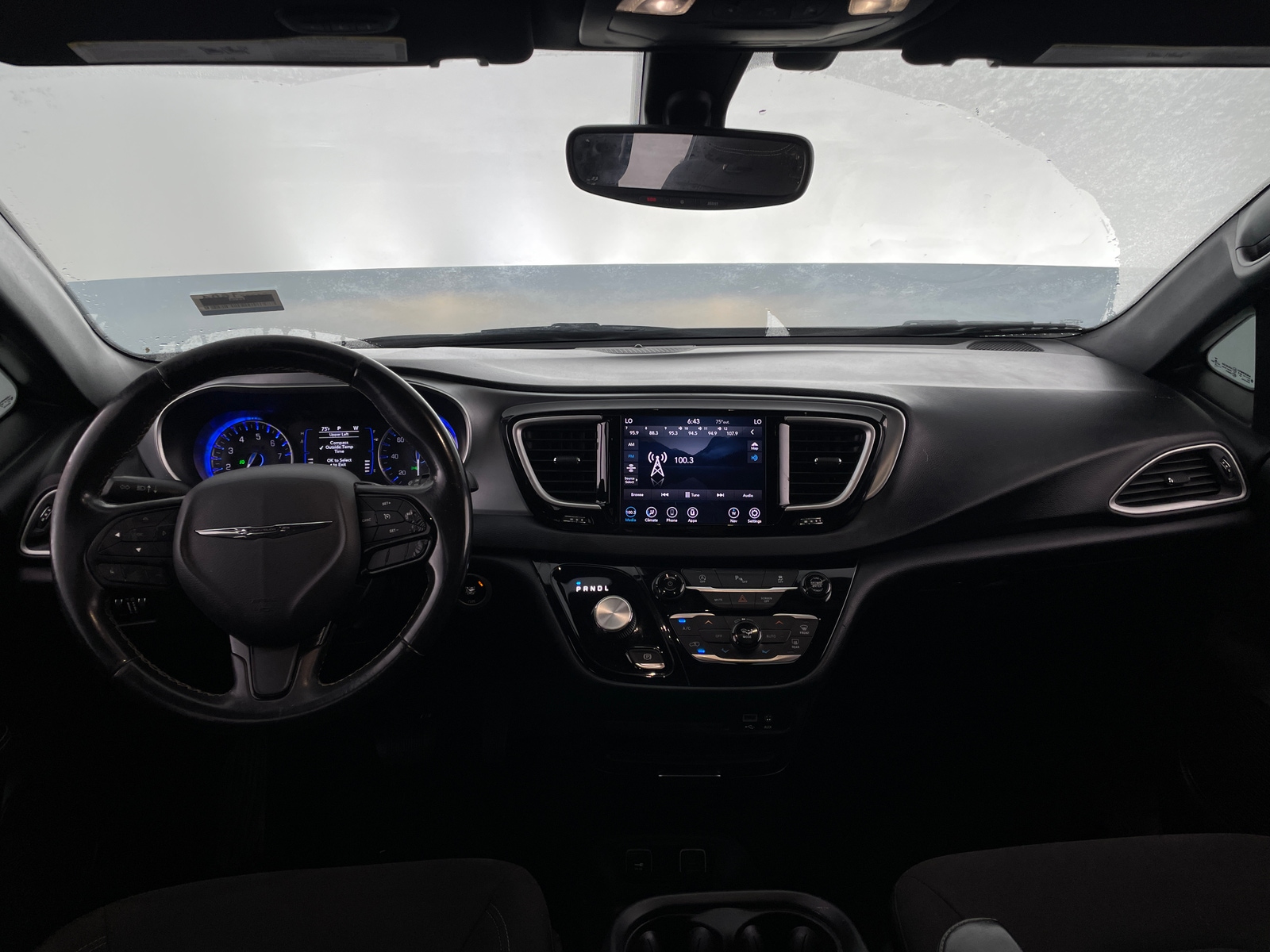Thumbnail: 2020 Chrysler Pacifica - 3