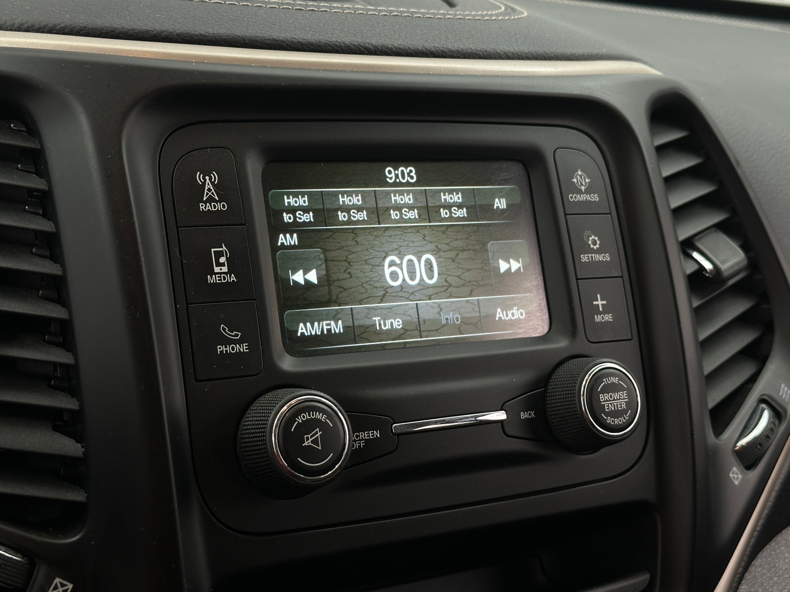 Thumbnail: 2015 Jeep Cherokee - 4